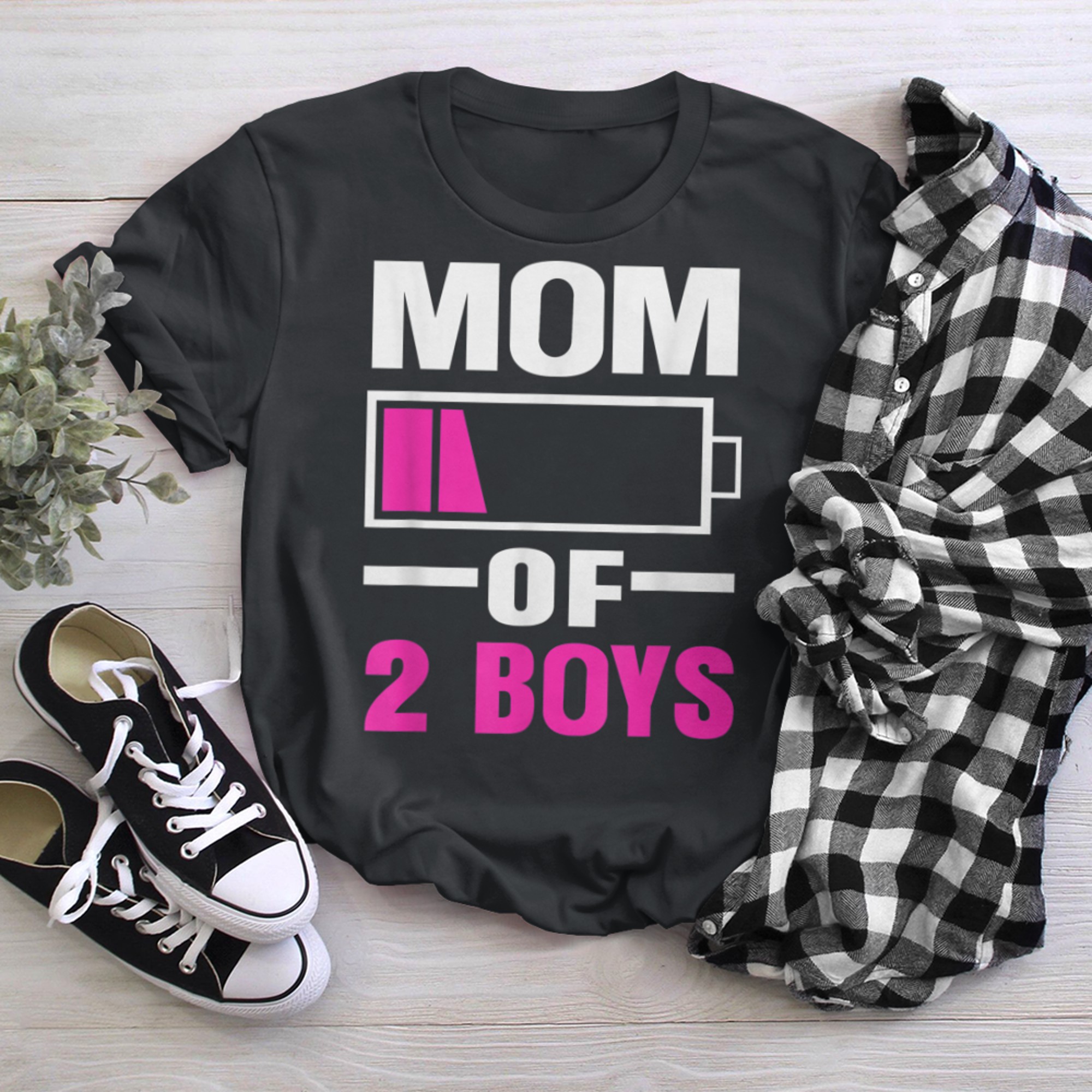 Mom of Low Battery Funny Mothers Day t-shirt black