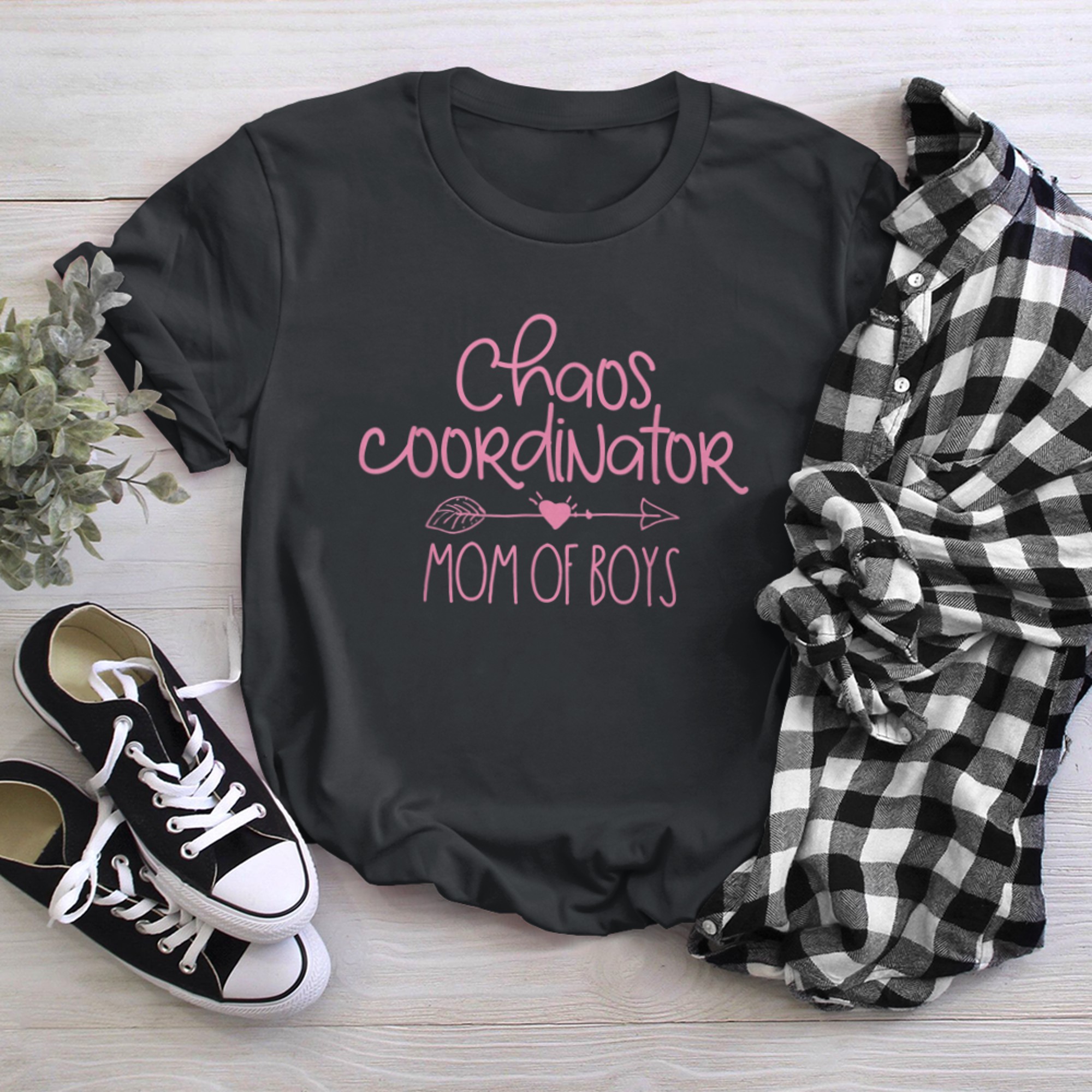 Mom Of Pink Letter Chaos Coordinators t-shirt black