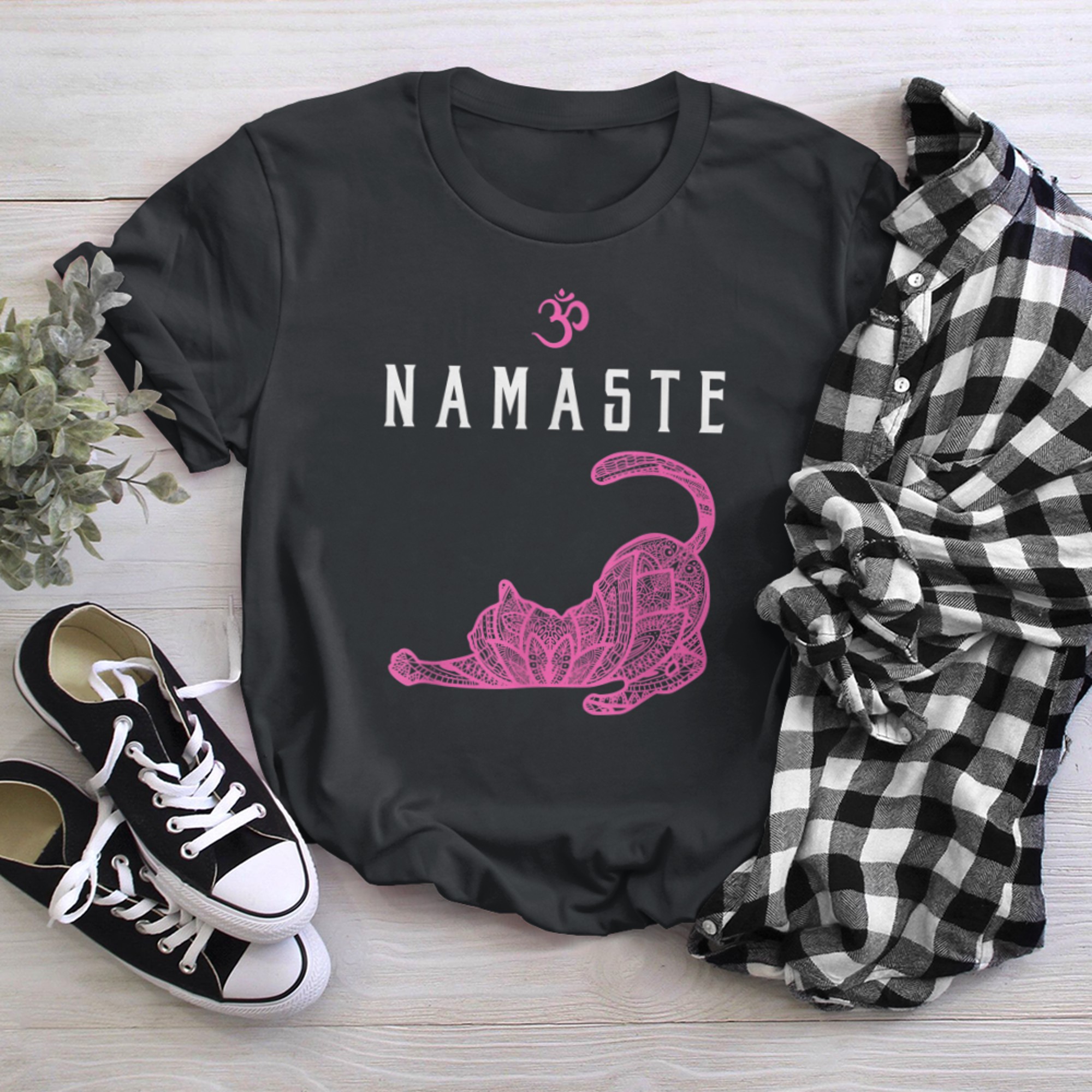 Namaste Cat Yoga Pose Om Symbol Funny Yoga Women (3) t-shirt black