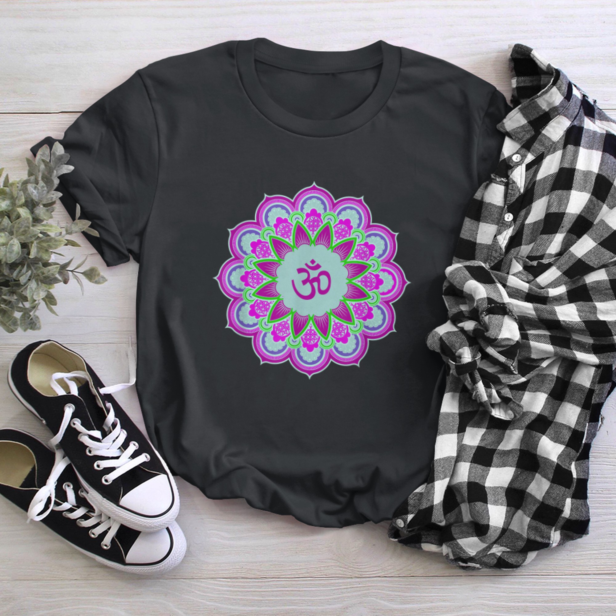 Om Ohm Aum Symbol Mandala Spiritual Yoga (24) t-shirt black