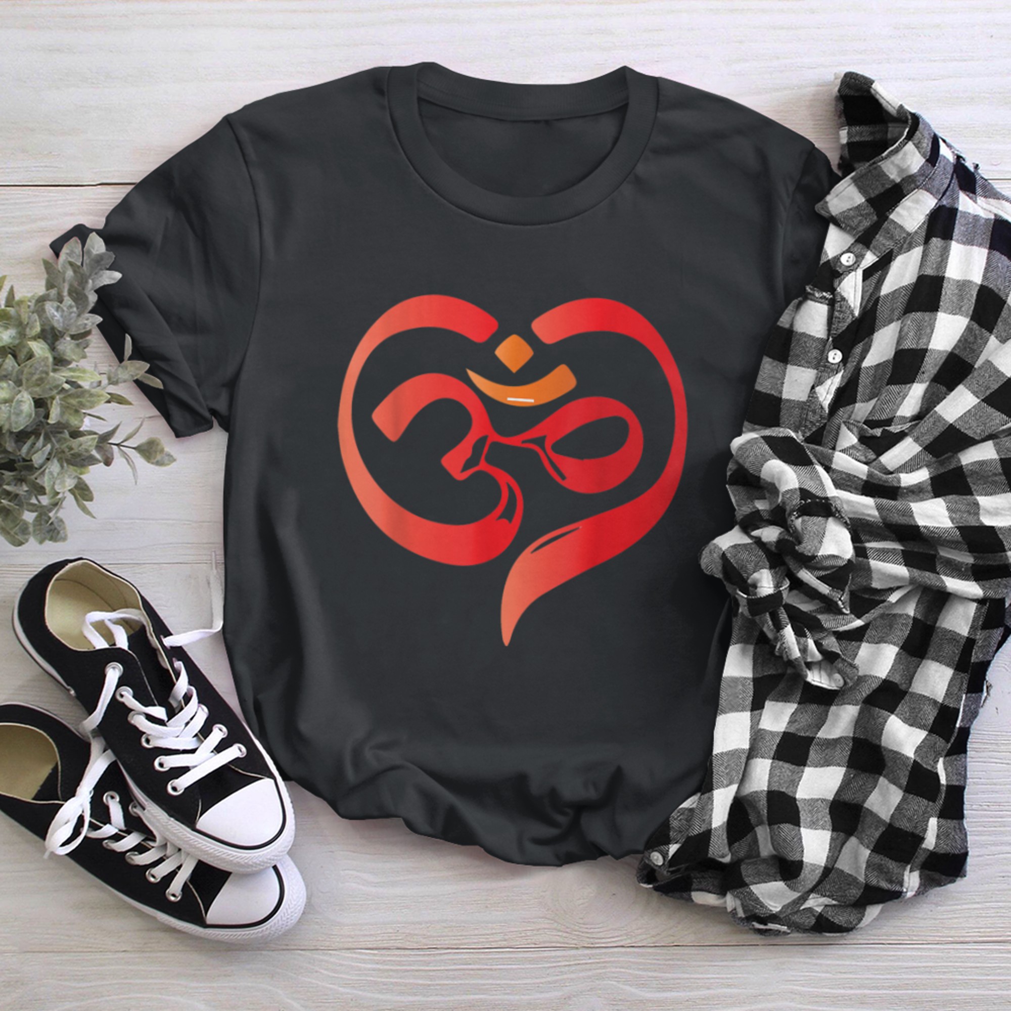 Om Red Heart T-Shirt Yoga Clothing Aum Ohm India Symbol t-shirt black