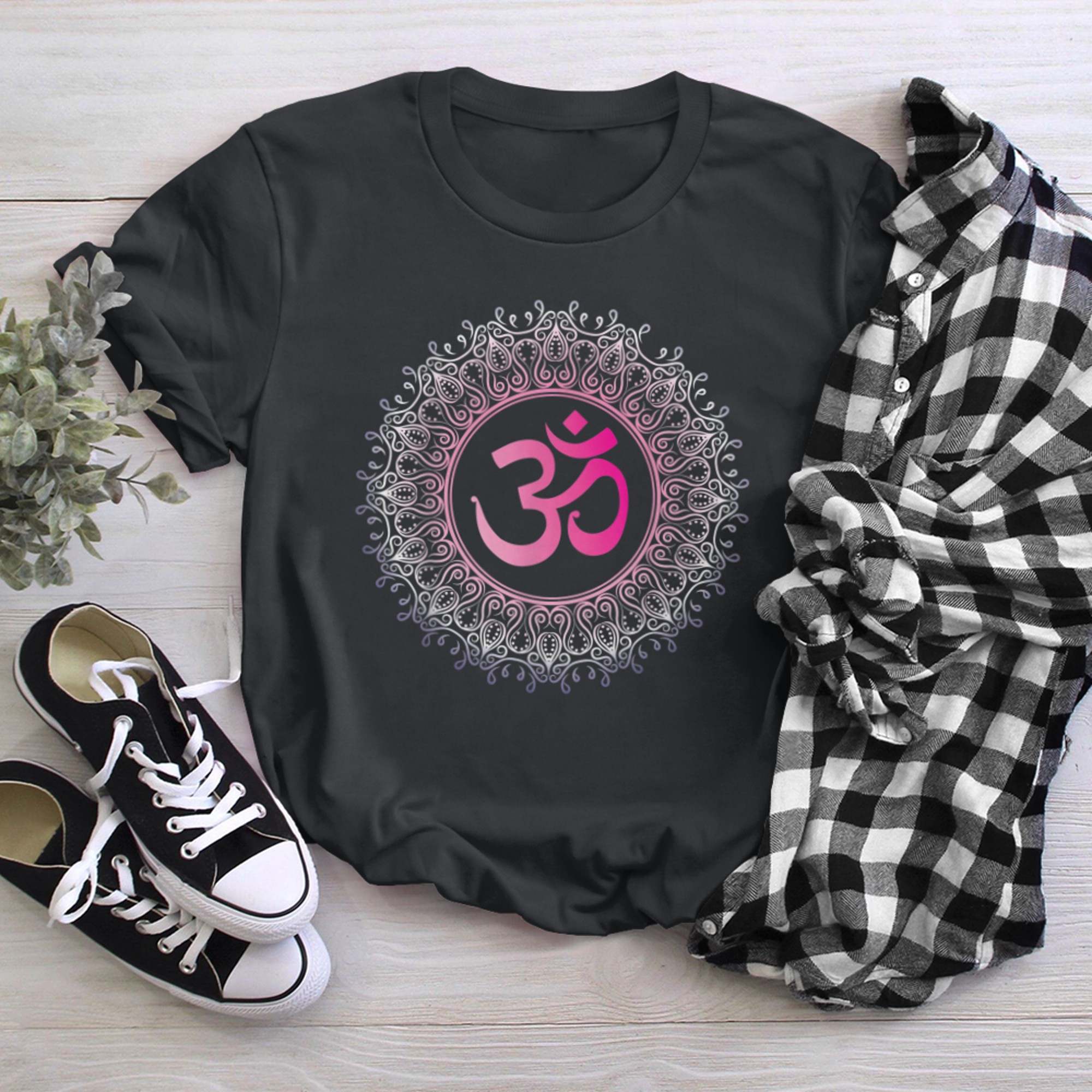 Om Symbol Aum Ohm Hindu Mandala Yoga Meditation Namaste (13) t-shirt black