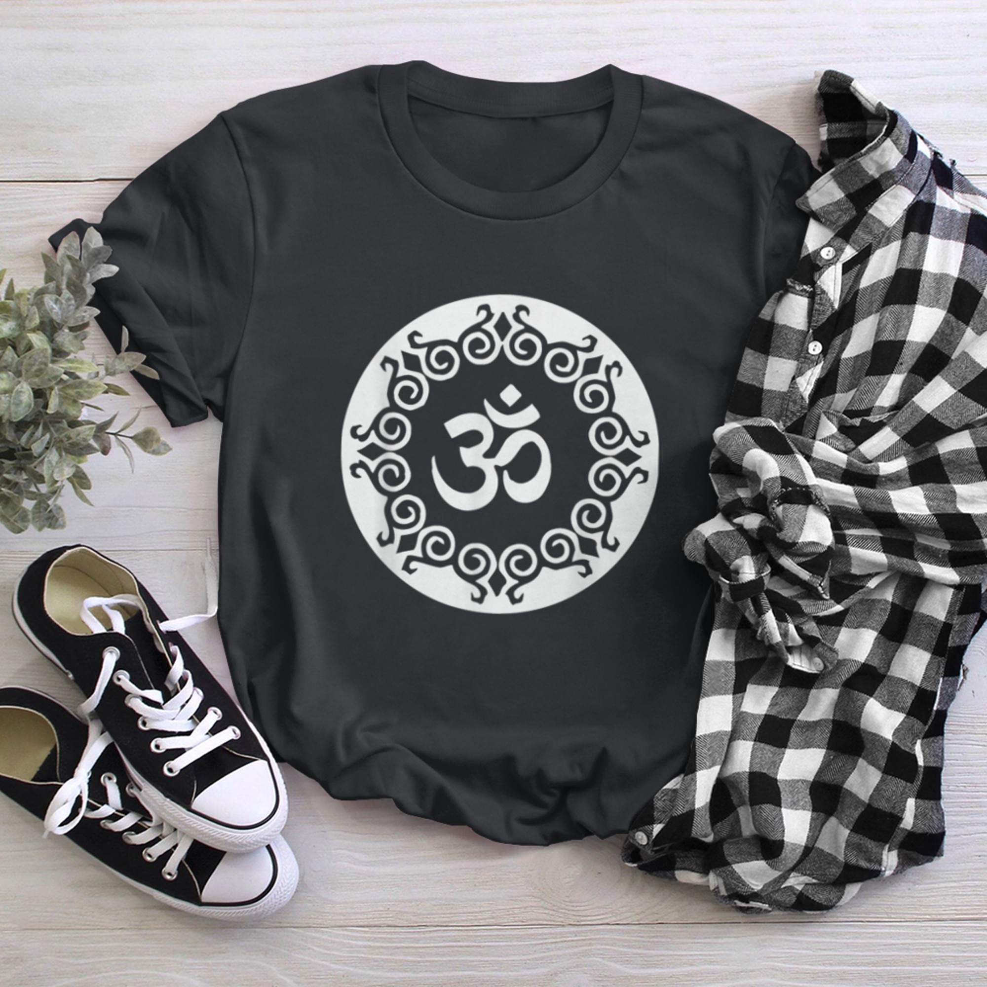 Om Symbol Aum Ohm Hindu Mandala Yoga Meditation Namaste (4) t-shirt black