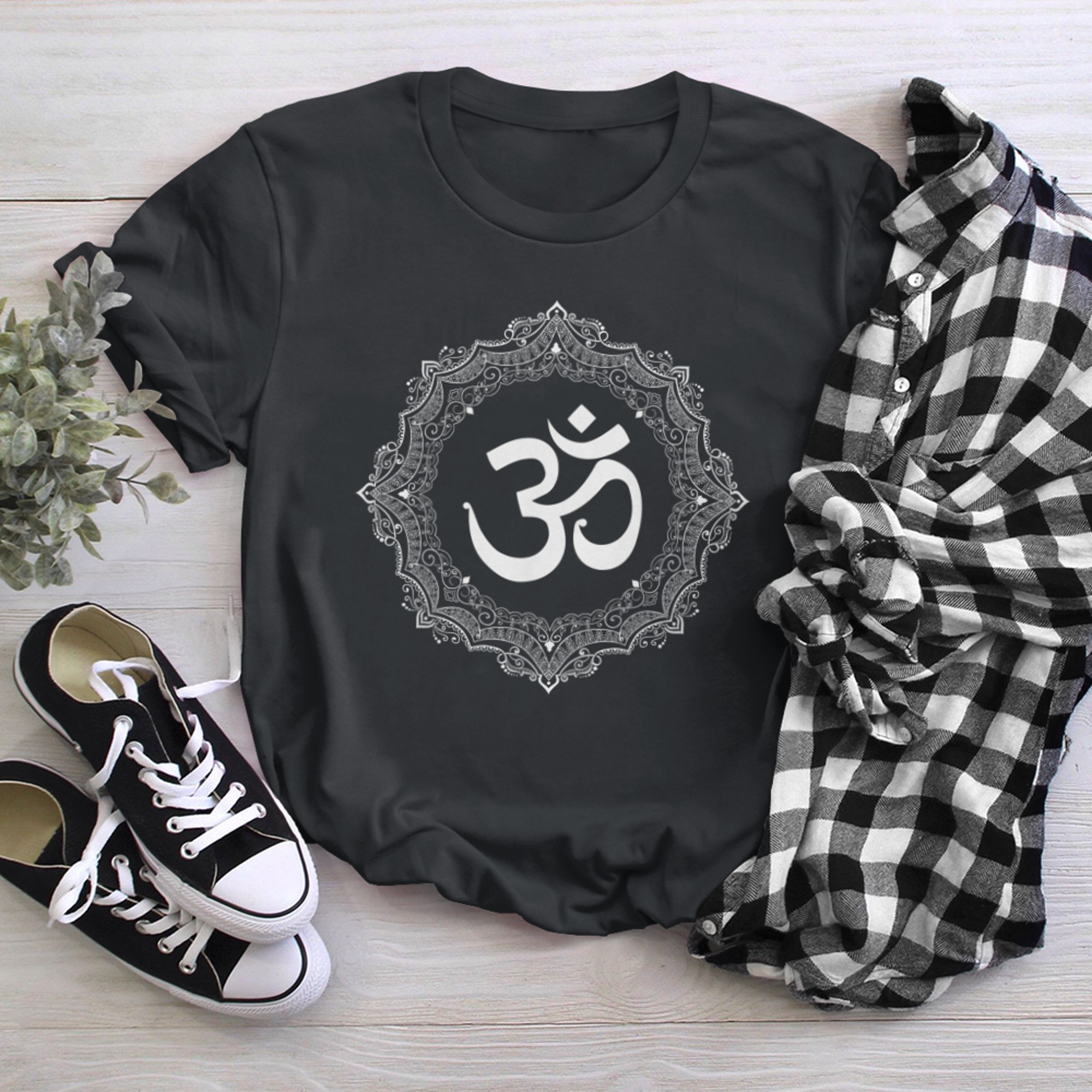 Om Symbol T-Shirt Yoga Lover Men Women Meditation Hindu t-shirt black