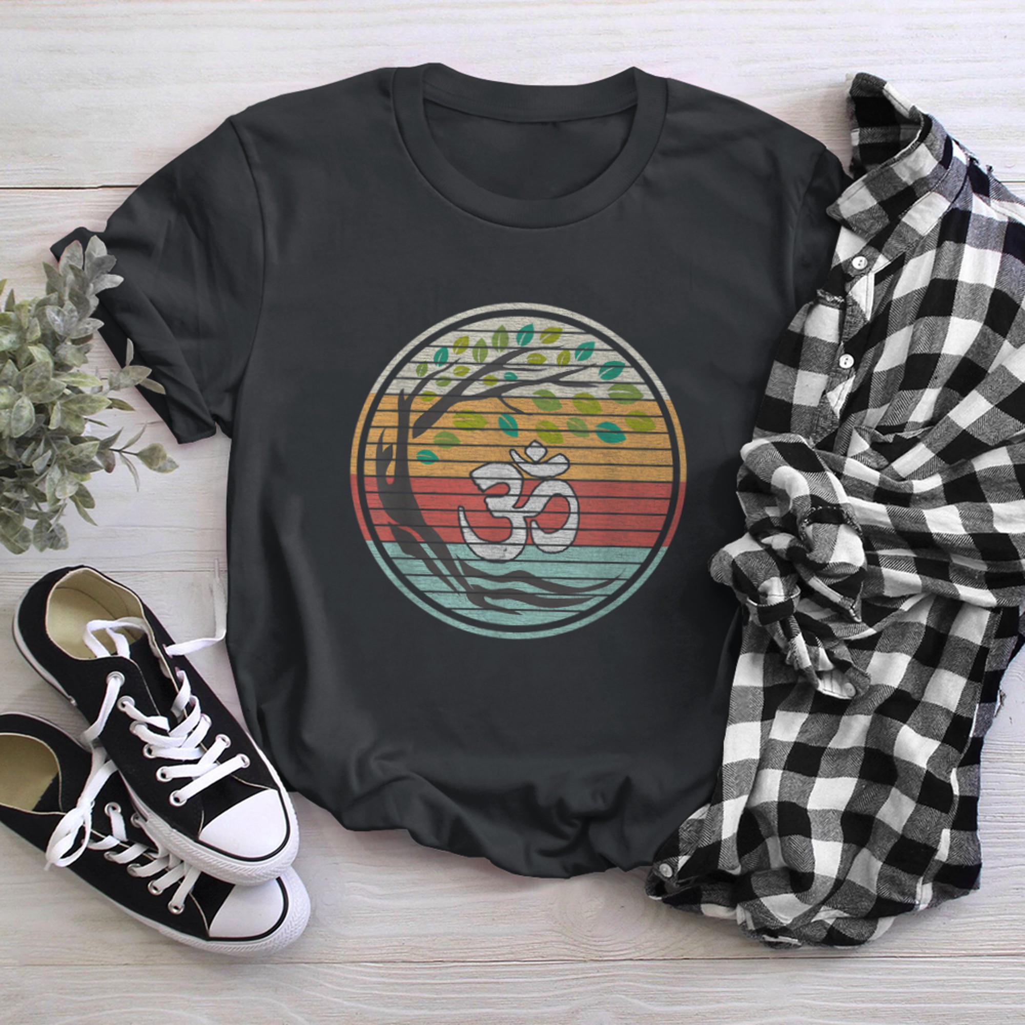 Retro Om Symbol Yoga t-shirt black