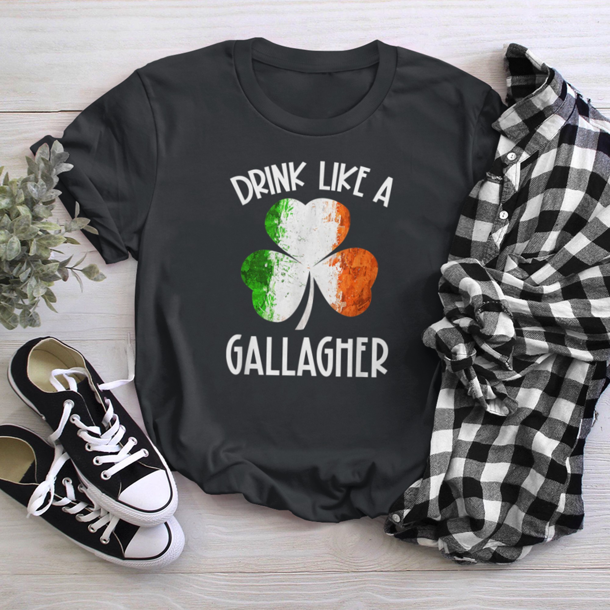 Drink Like A Gallagher St Patricks Day Irish Shamrocks t-shirt black