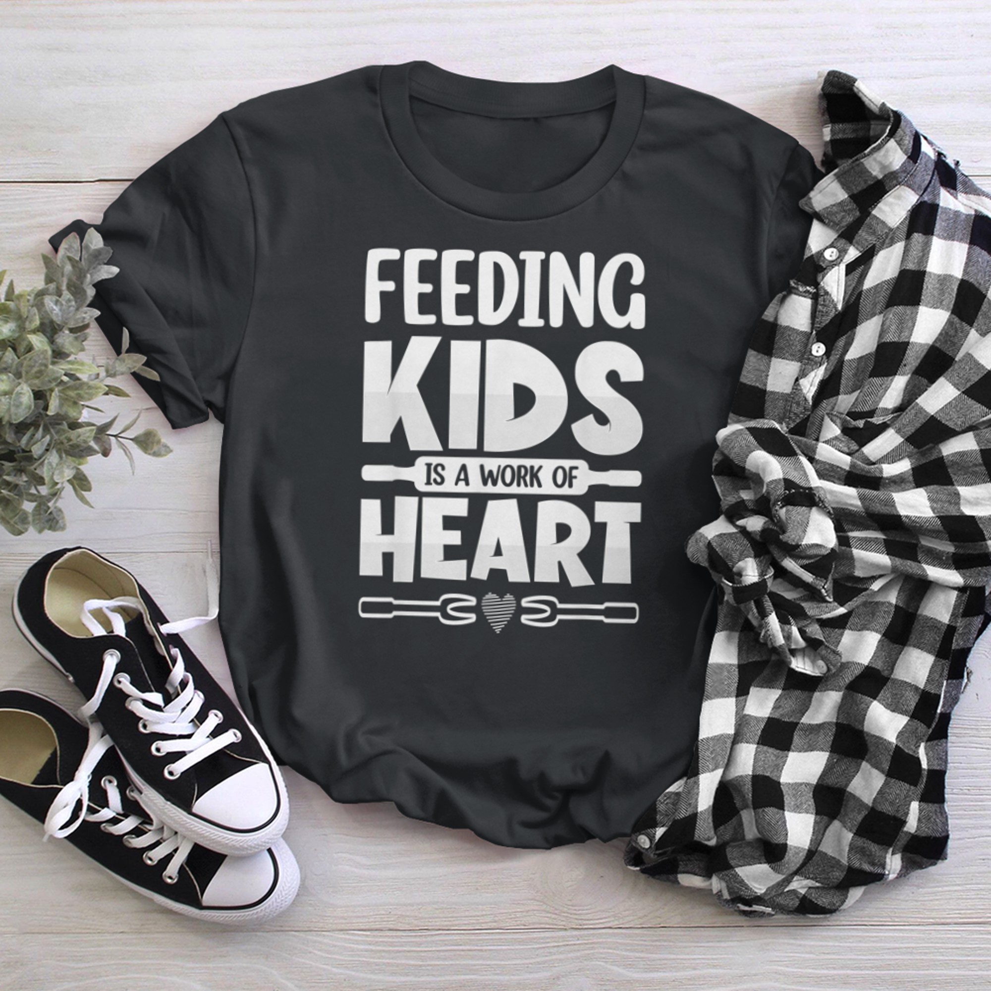 Feeding Kids is a Work of Heart Cafeteria School Lunch Lady (10) t-shirt black