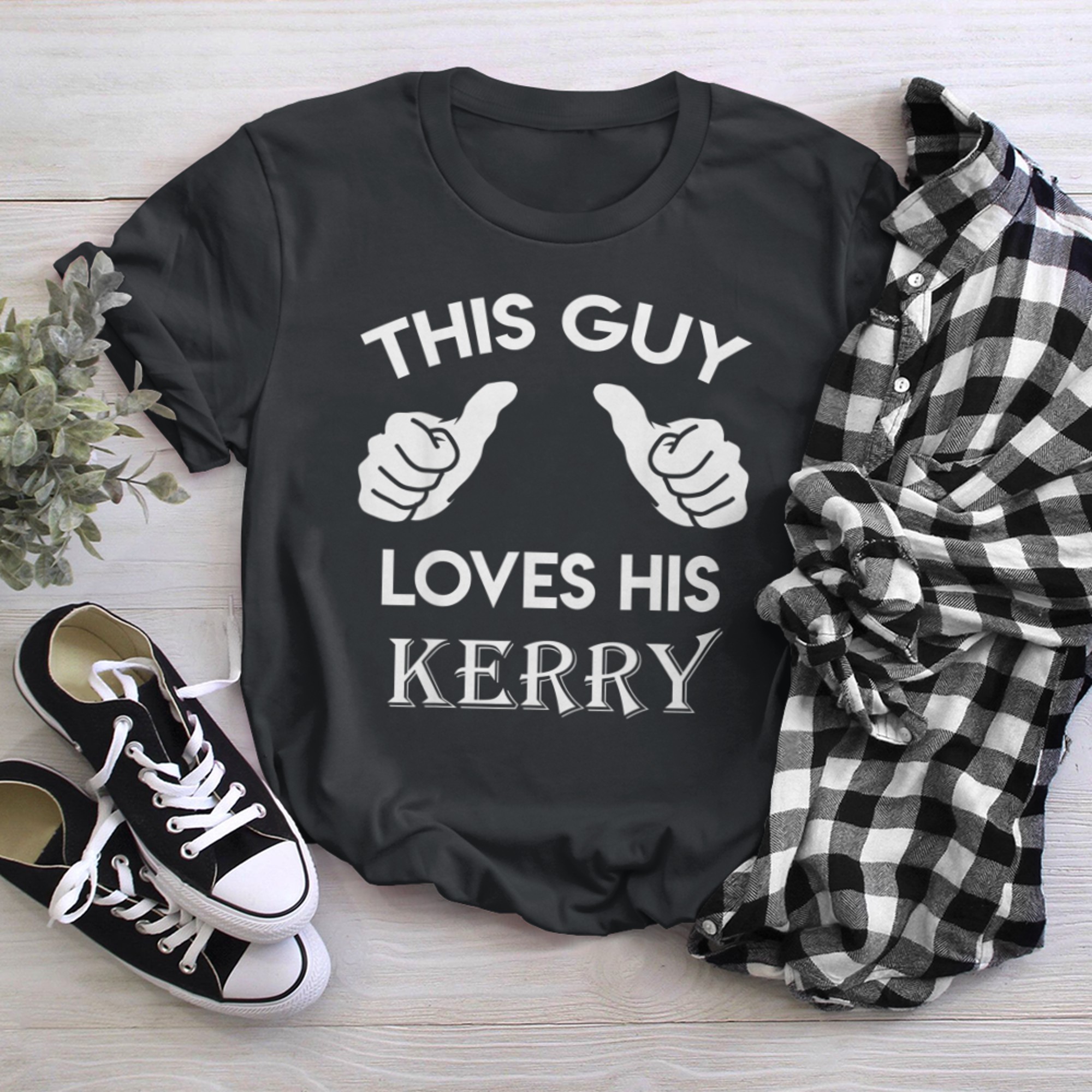 This guy loves his KERRY valentine heart belongs 3 t-shirt black