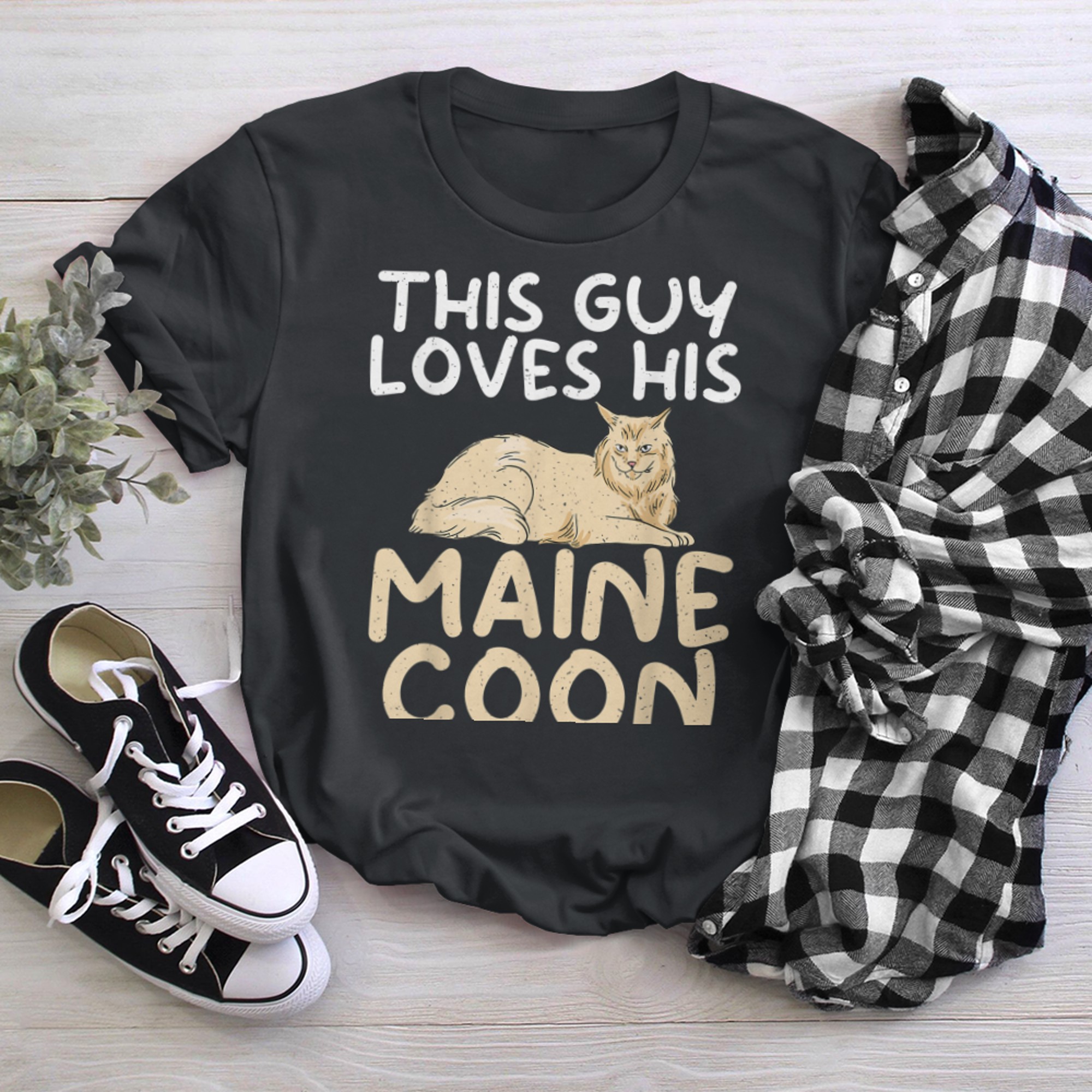 This Guy loves his Maine Coon t-shirt black