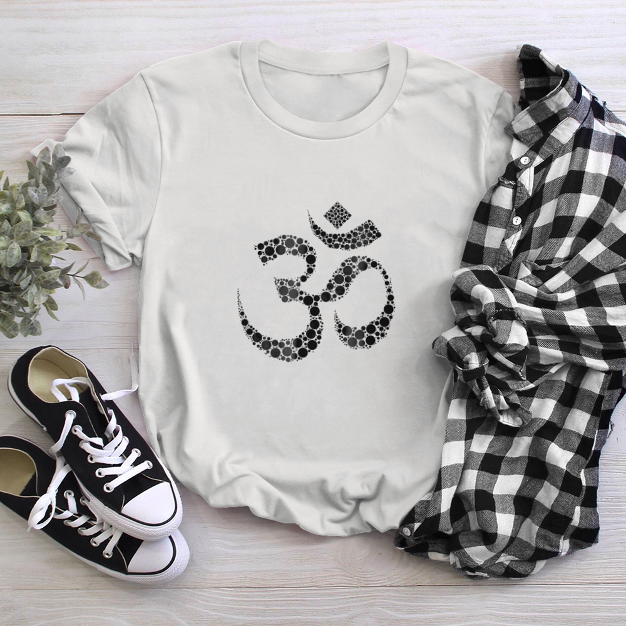 Breathe Yoga Om Symbol (1) t-shirt white