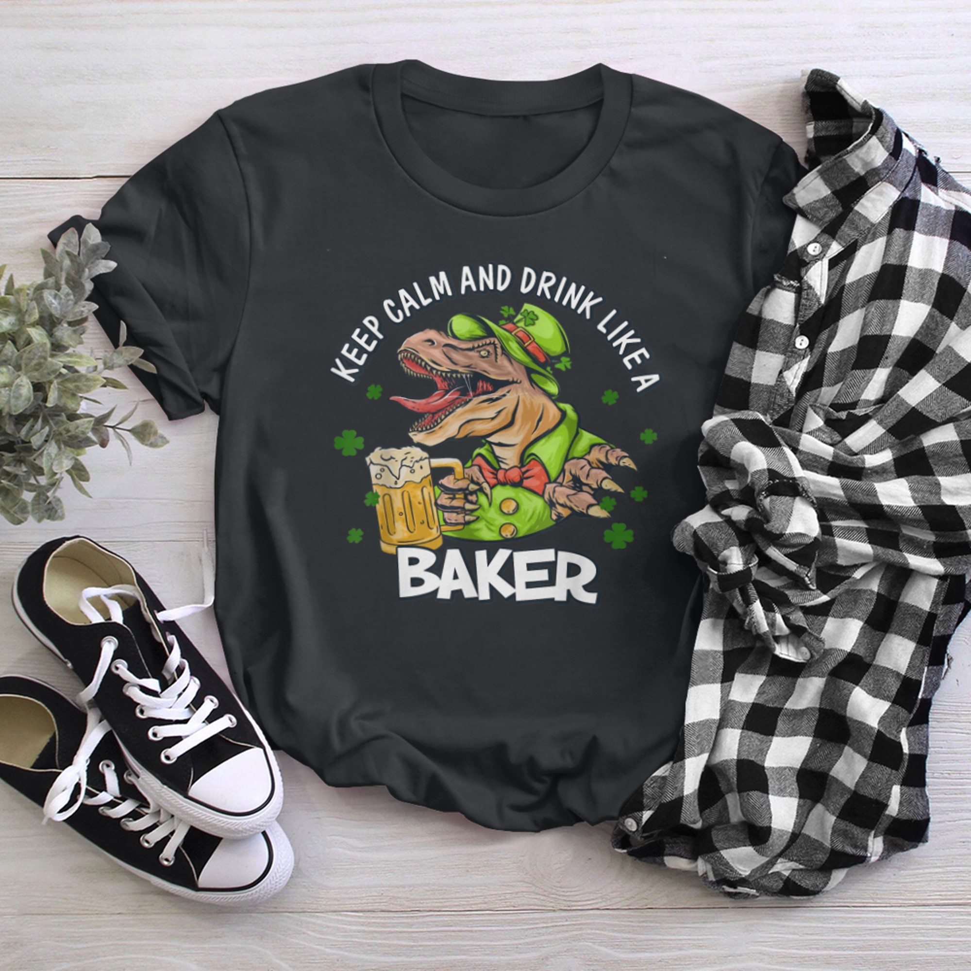 KEEP CALM AND DRINK LIKE A BAKER Funny t-shirt black