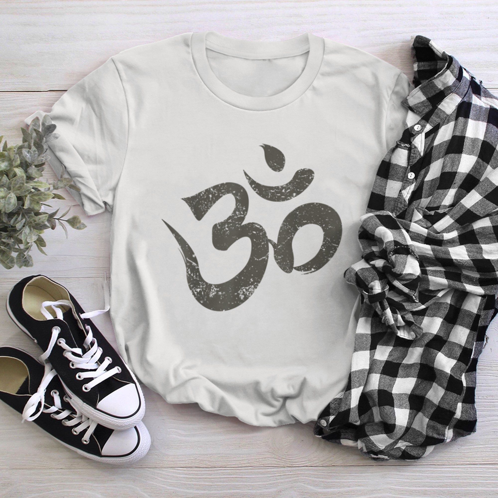 Vintage Om Meditation Spiritual Indian Yoga Symbol Om t-shirt white