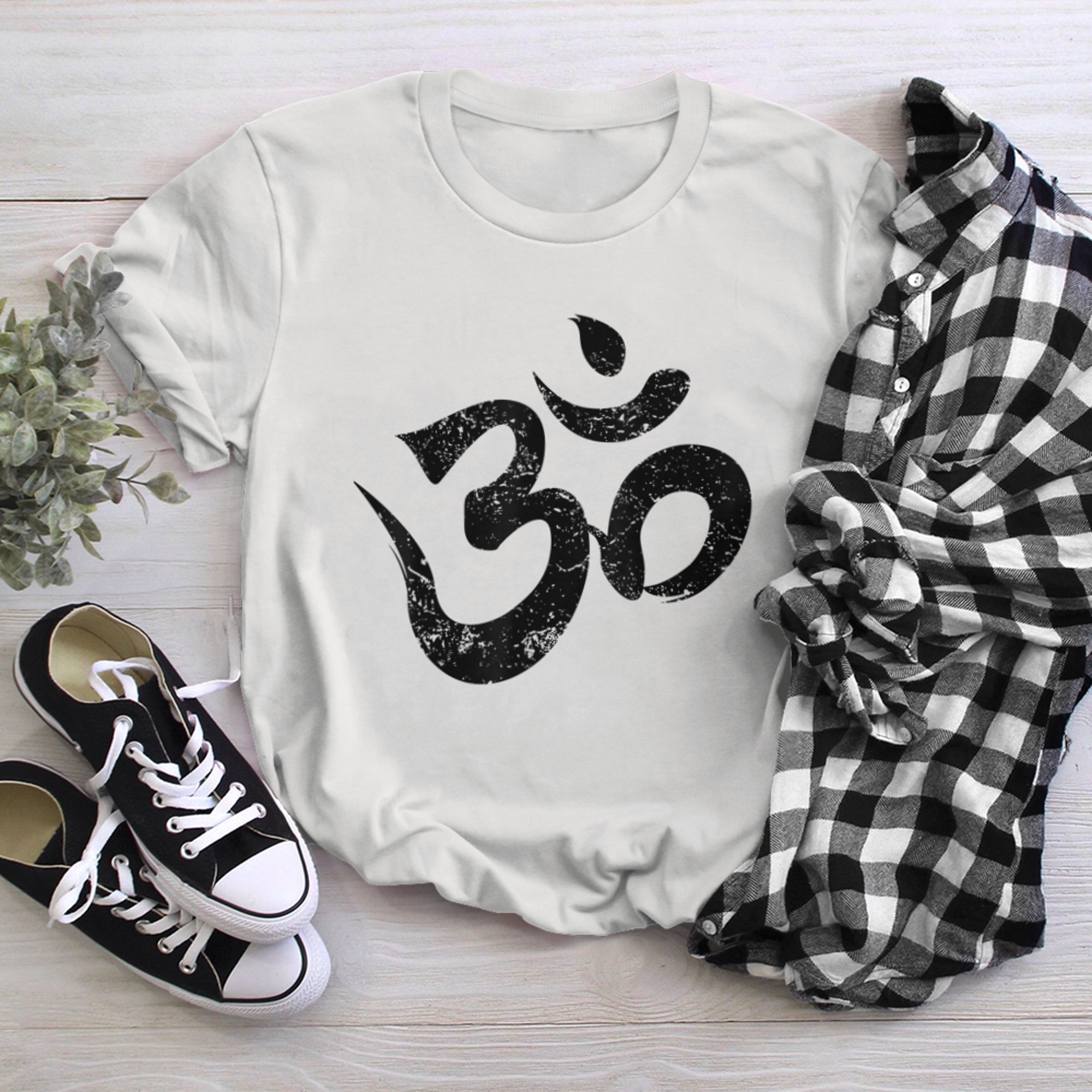 Vintage Retro Om Meditation Spiritual Indian Yoga Symbol Om t-shirt white