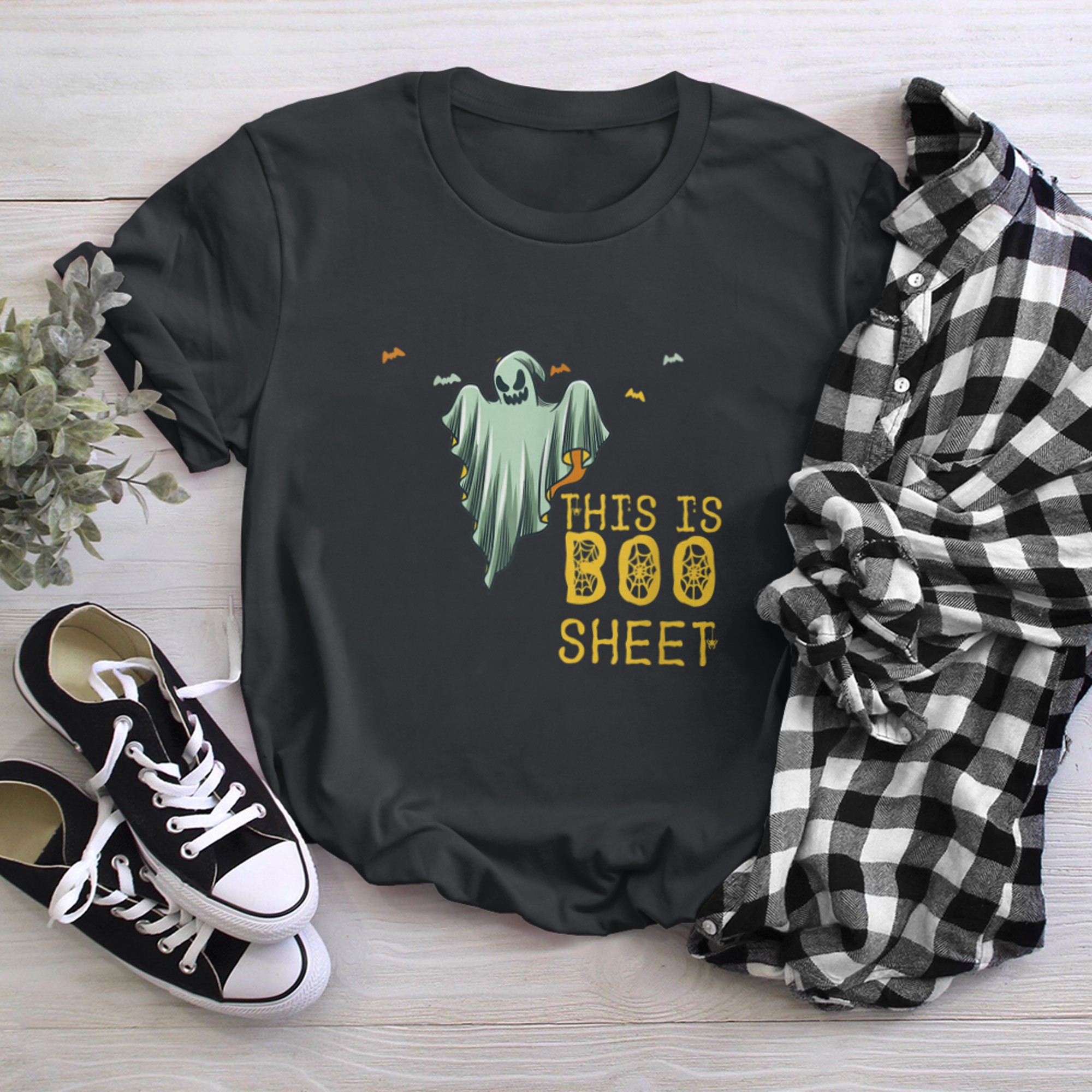 A funny Halloween Quote for this is boo sheet Grost retro t-shirt black