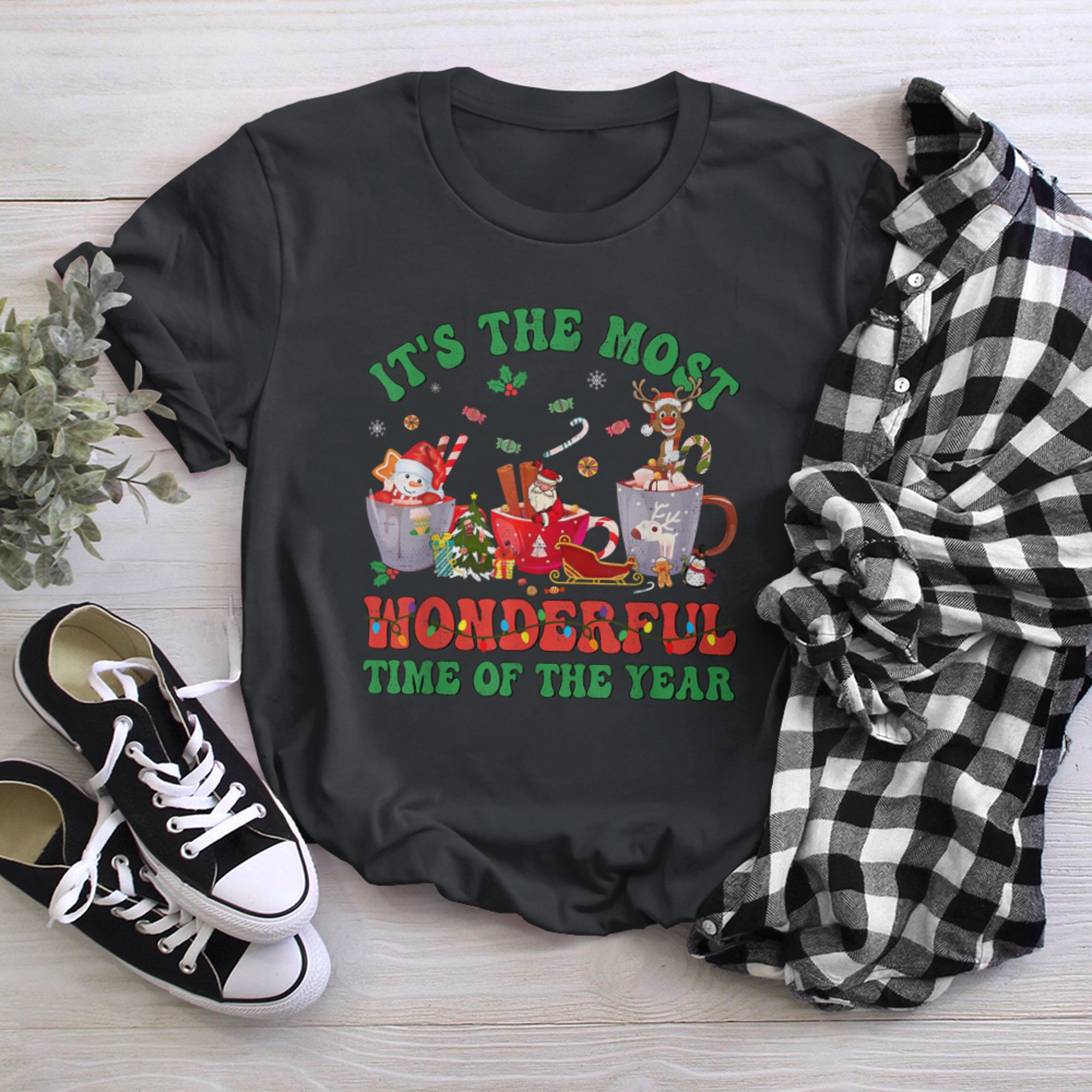 Christmas Coffee It's The Most Wonderful Time Of The Year (12) t-shirt black