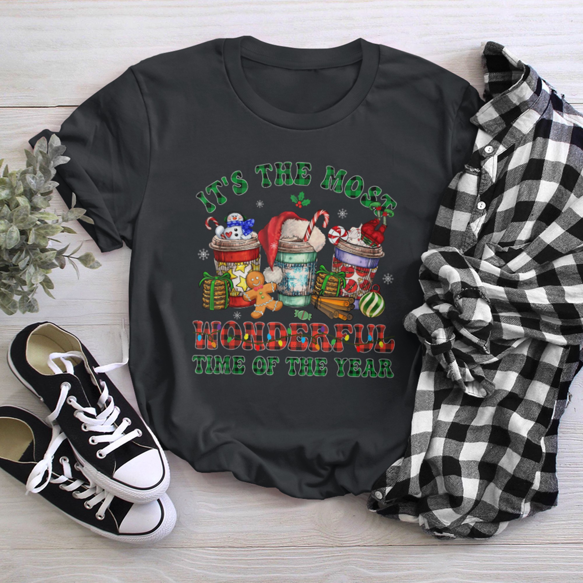 Christmas Coffee It's The Most Wonderful Time Of The Year (9) t-shirt black