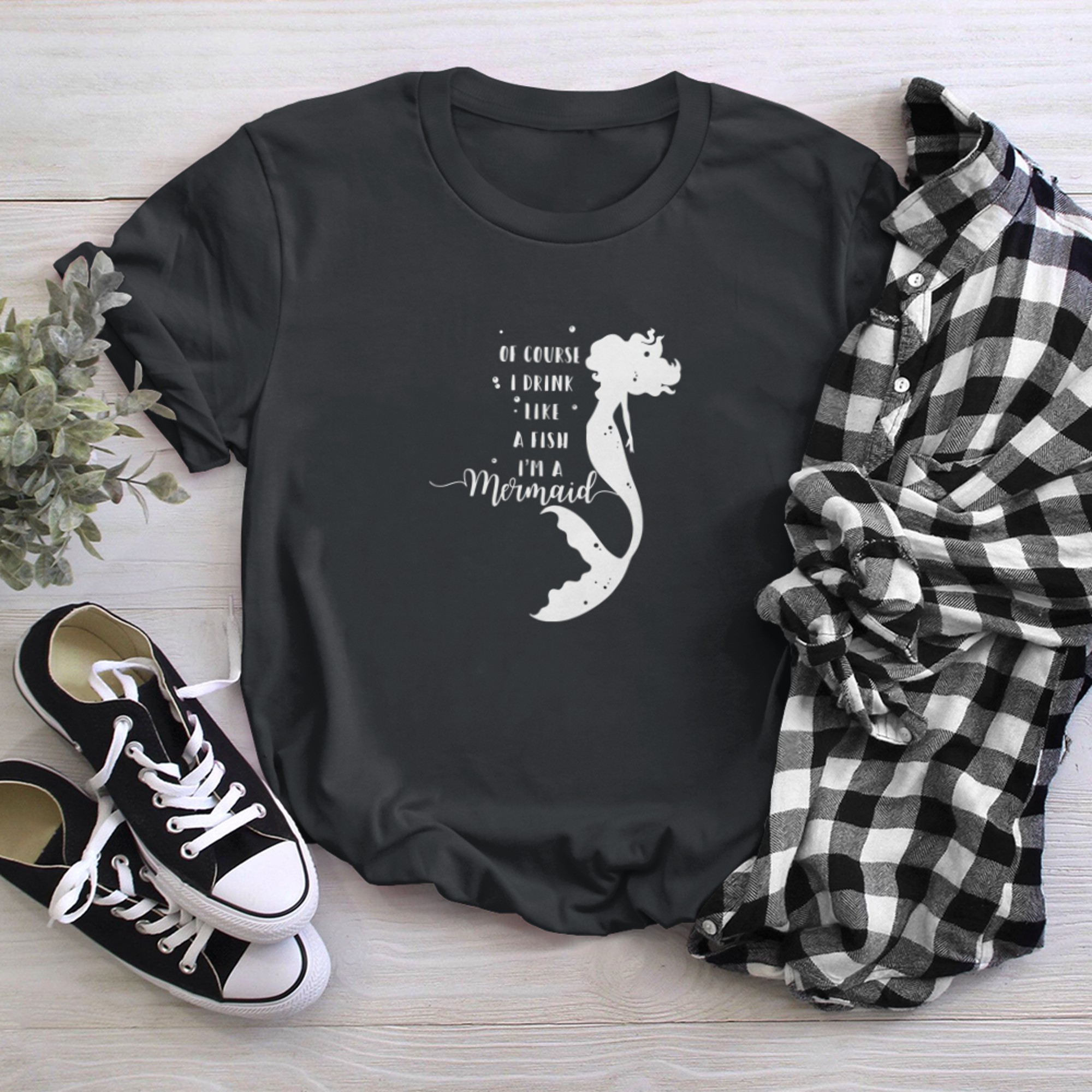 Of Course I Drink Like A Fish I'm A Mermaid Funny Wine t-shirt black