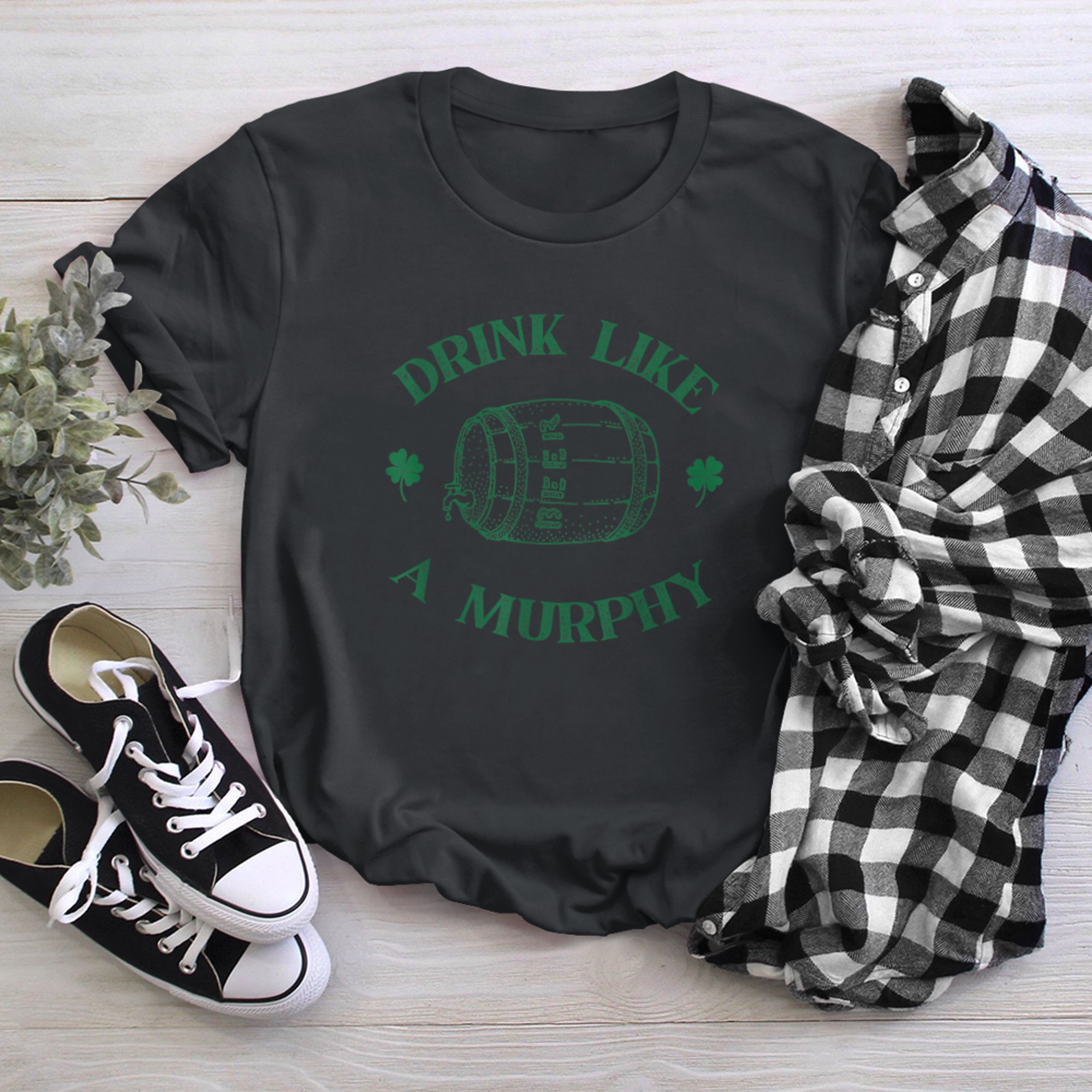 Retro Drink Like A Murphy Beers Clover St Patricks Day t-shirt black