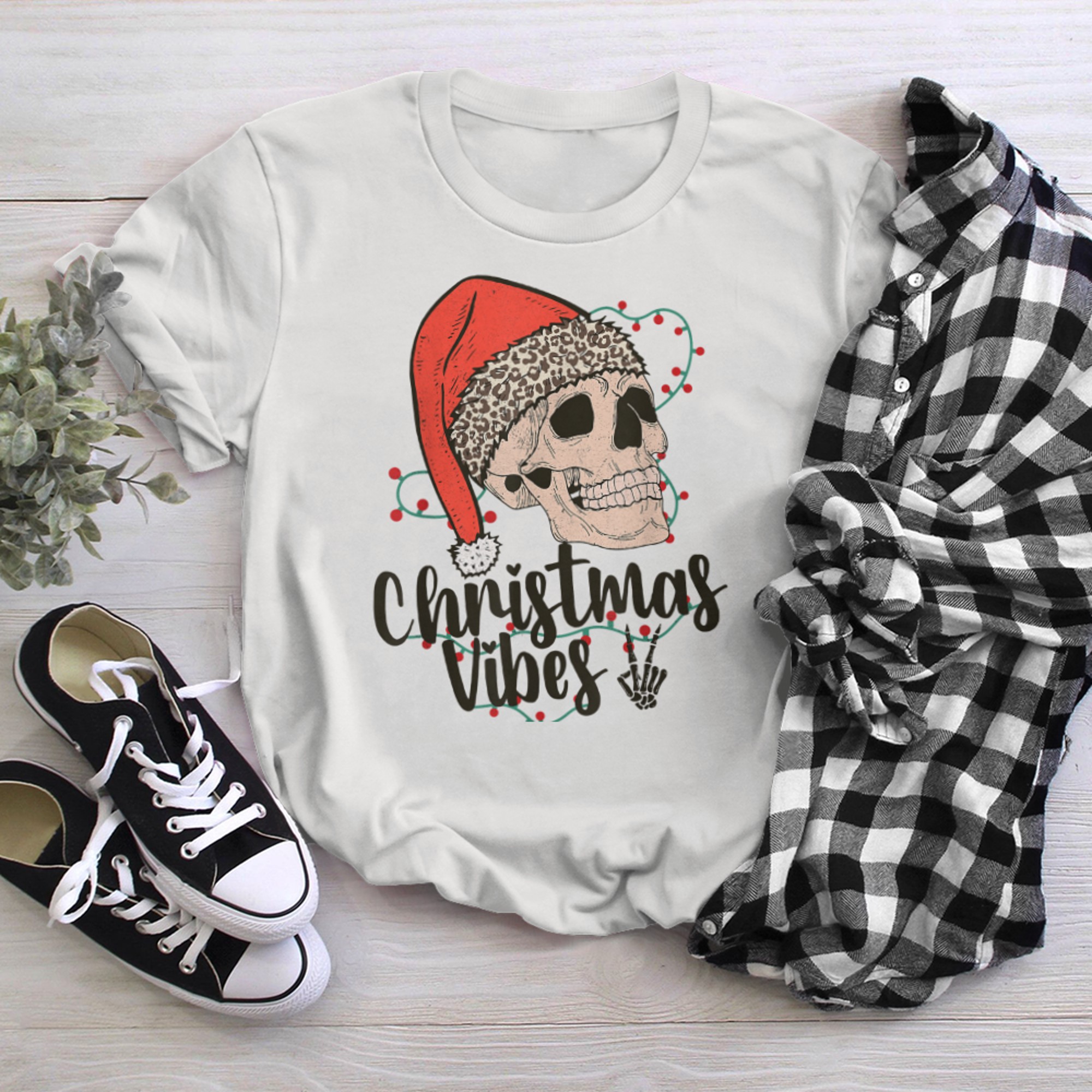 Skeleton Skull Christmas Vibes Leopard Santa Hat Xmas Lights t-shirt white