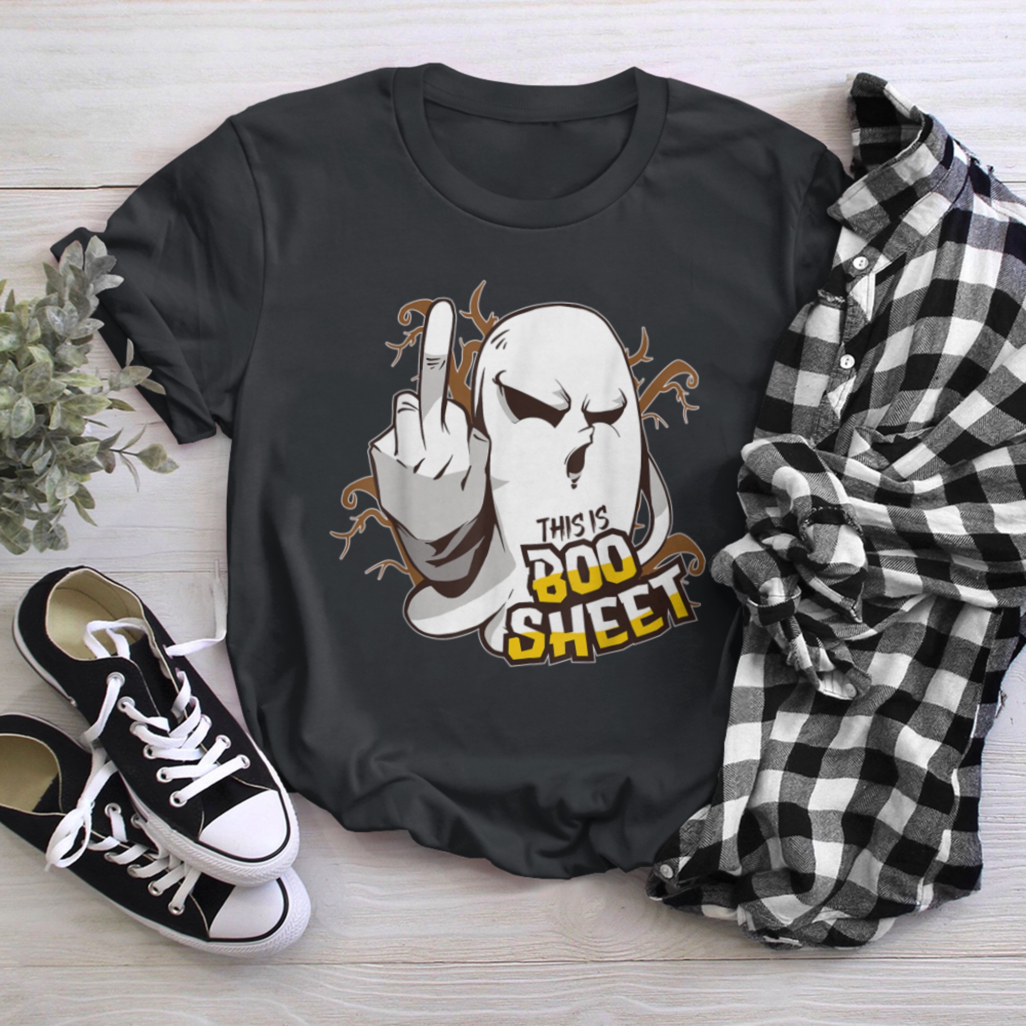 This is boo sheet t-shirt black