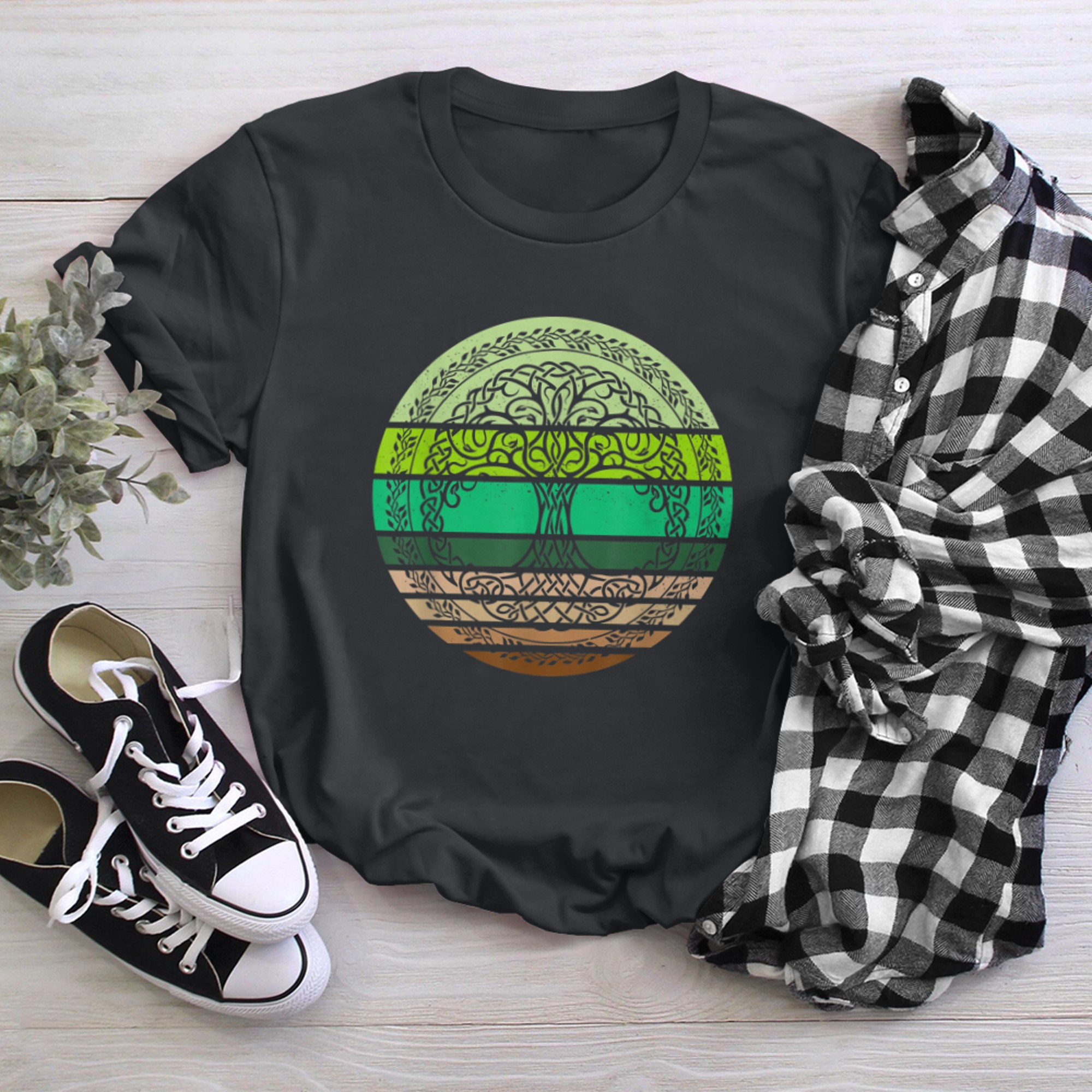 Celtic Tree of Life Retro Sun Vintage Green t-shirt black