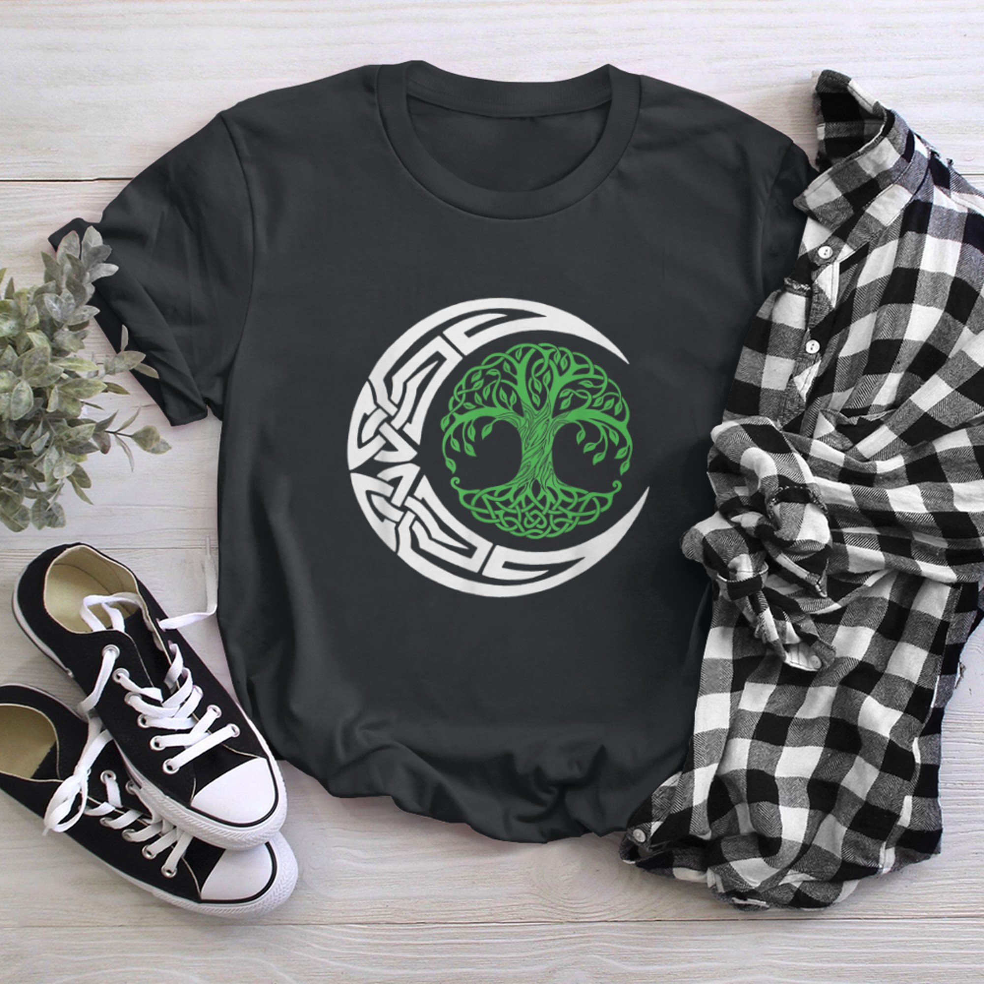 Celtic Tree Of Life Viking Moon Green Oracle Celtic Knots t-shirt black