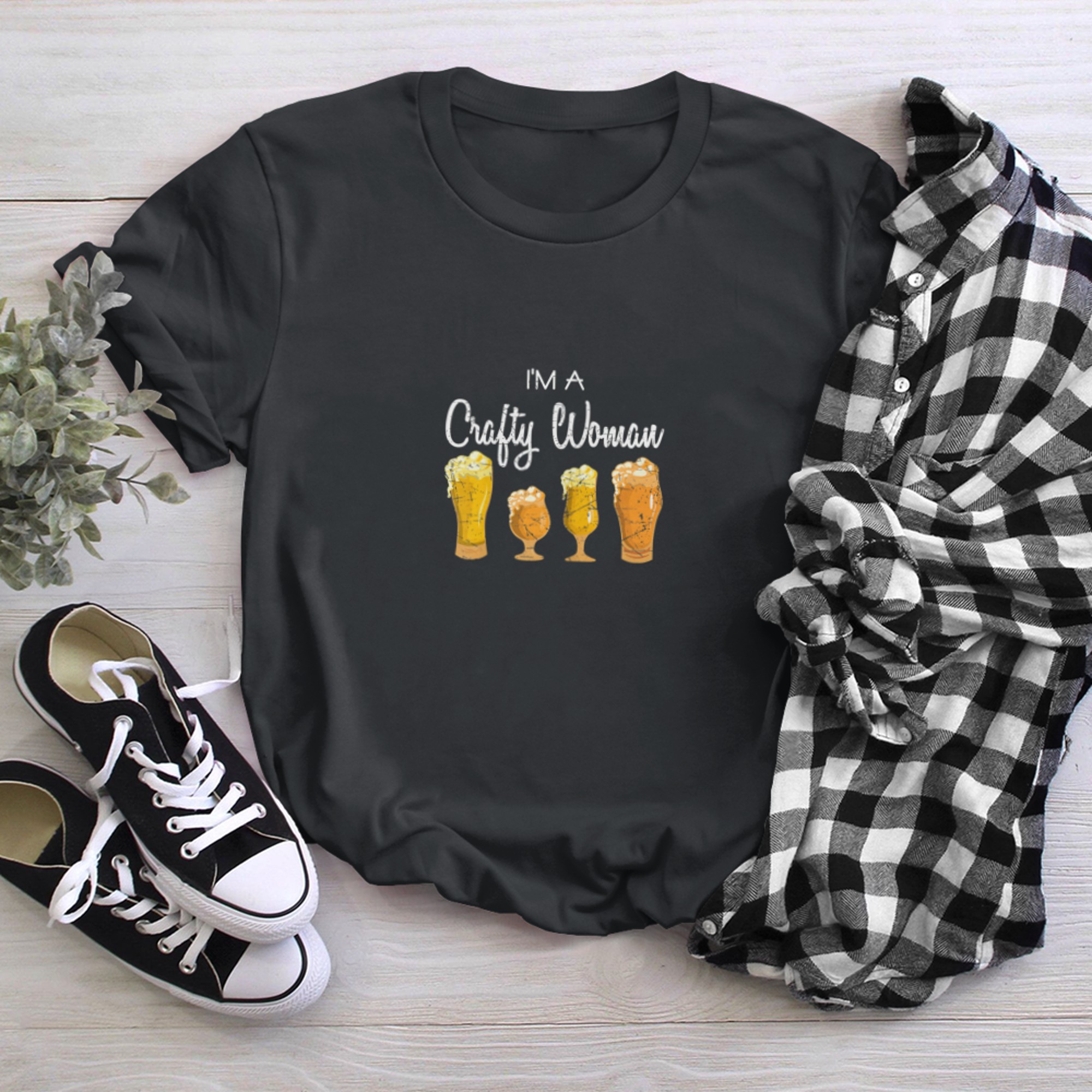 Womens I DRINK CRAFT BEER LIKE A GIRL Local Beer (1) t-shirt black