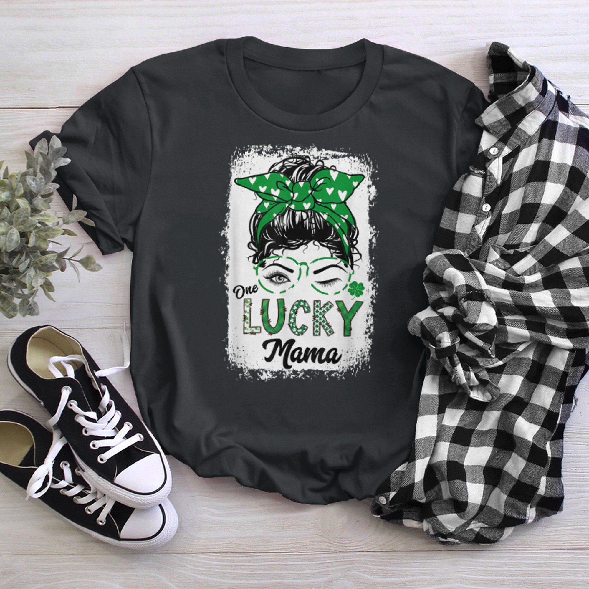 Blea.ched One Lucky Mama Messy Bun Hair St Patricks Day t-shirt black