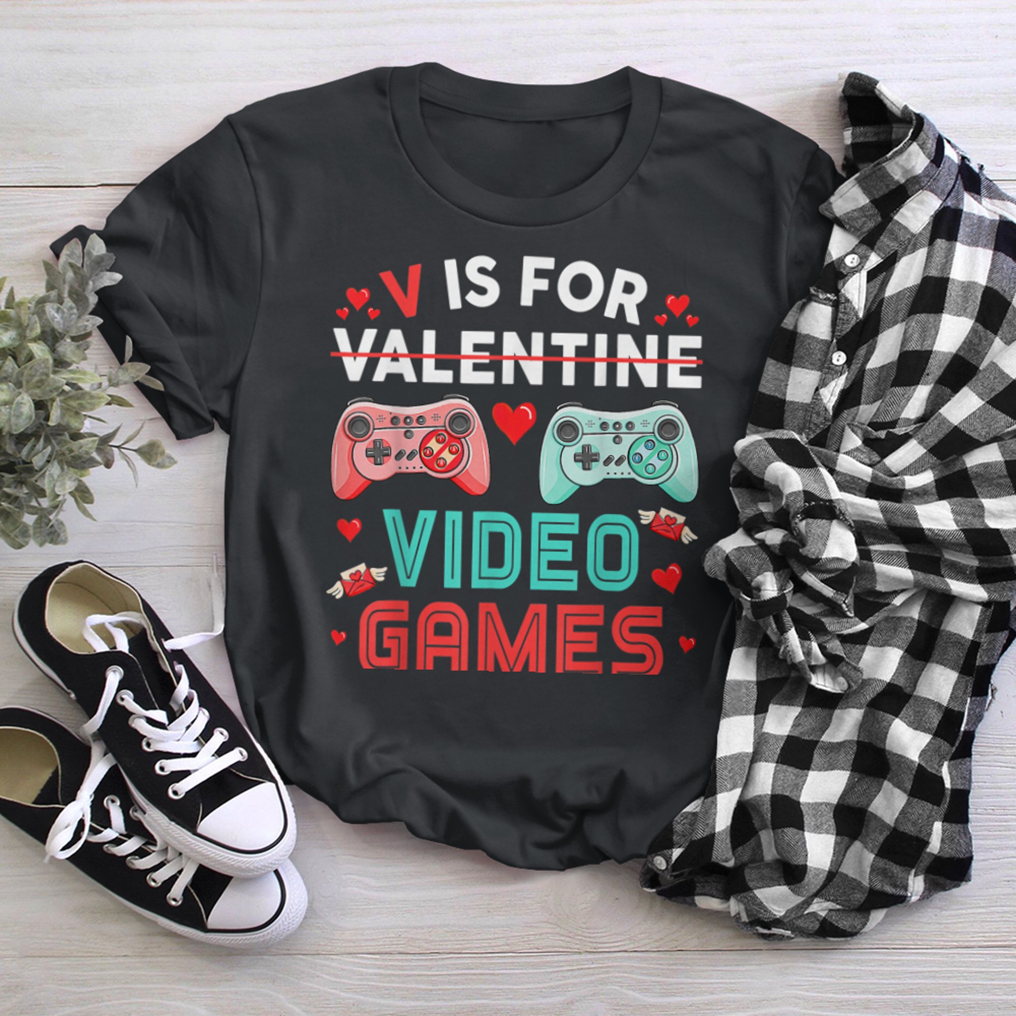 Boy Valentine Day Shirt V Is For Video Games Funny Gamer Men t-shirt black