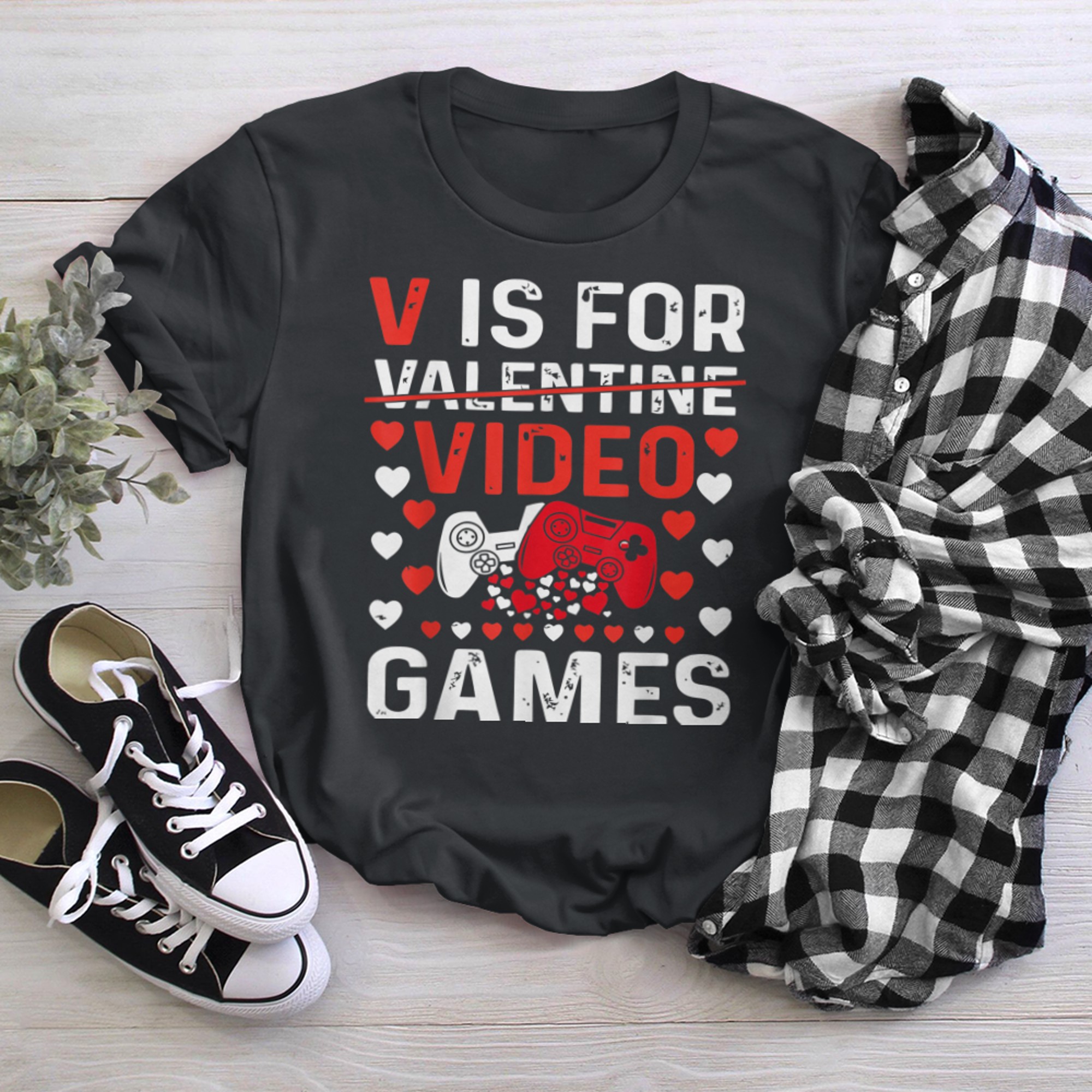 Funny V Is For Video Games Valentines Day Gamer Boy Men t-shirt black