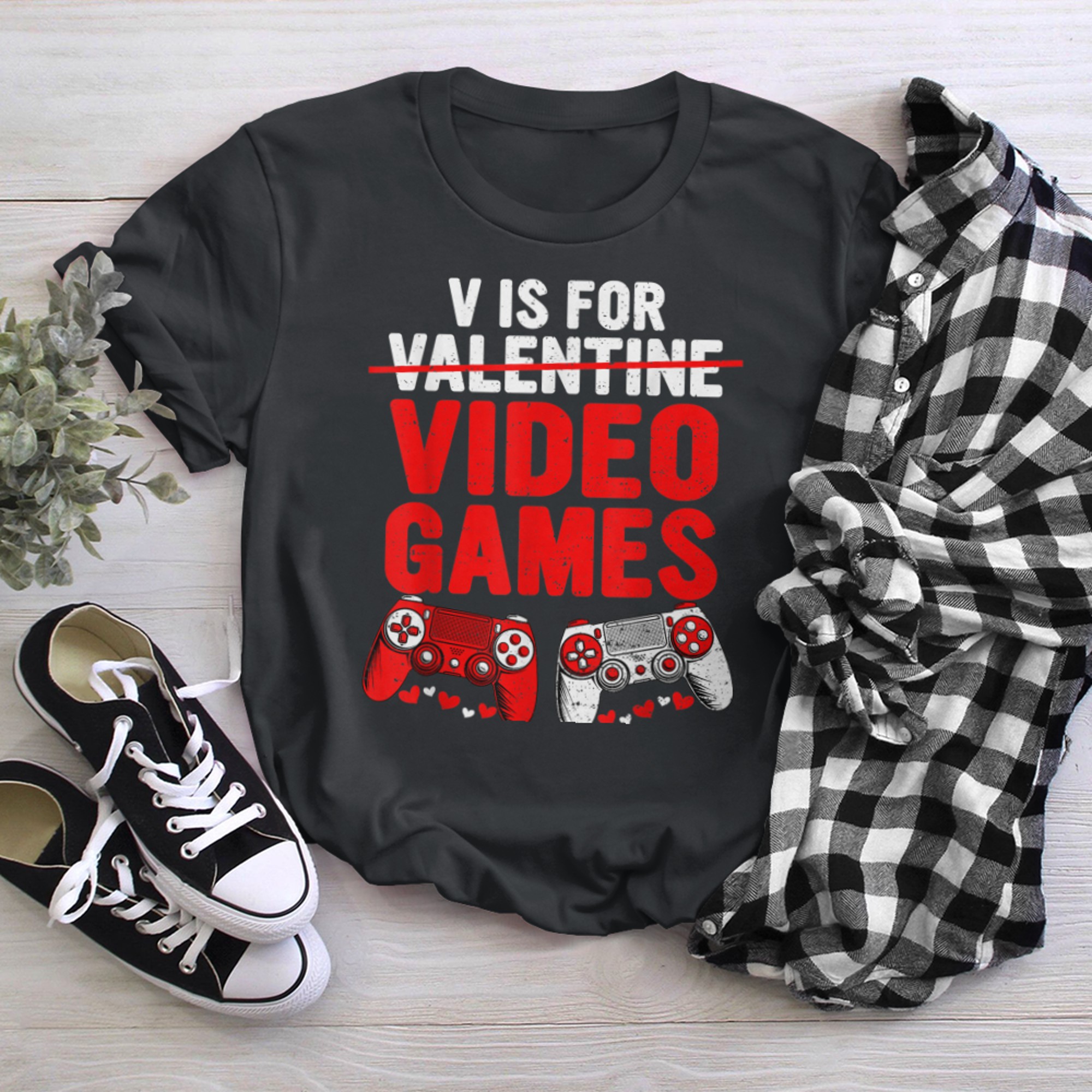 Gamer Men Boys V Is For Video Games Funny Valentines Day t-shirt black