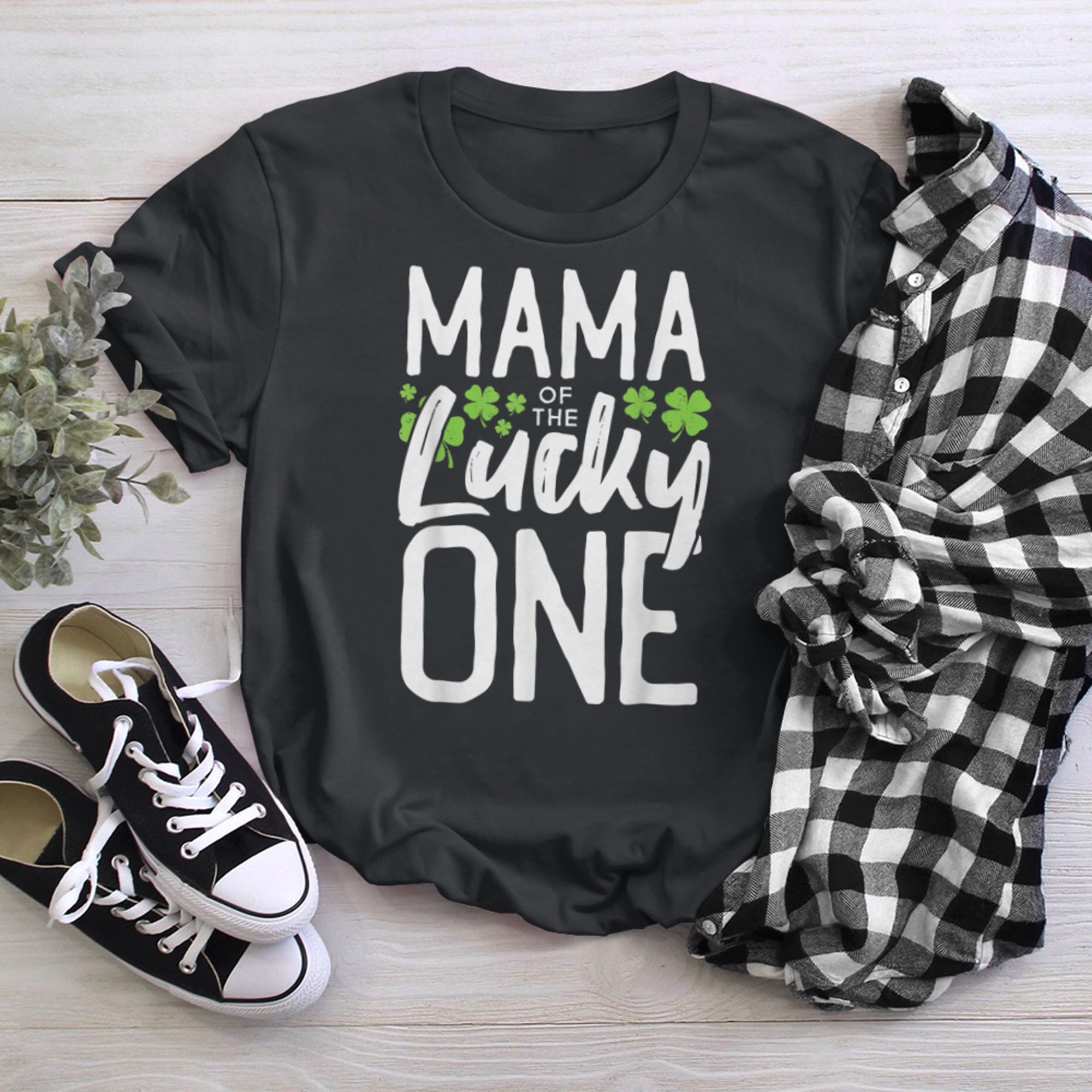 Lucky One First Birthday Mama Family St. Patrick's Day t-shirt black