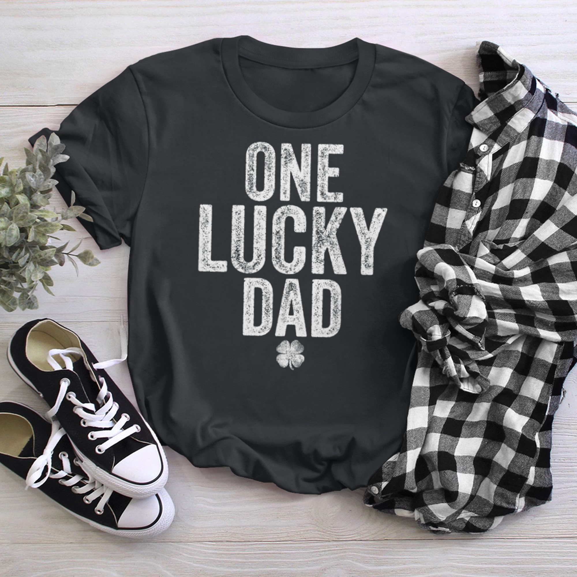 Mens One Lucky Dad Irish St. Patrick's Day Saint Paddy's Daddy t-shirt black