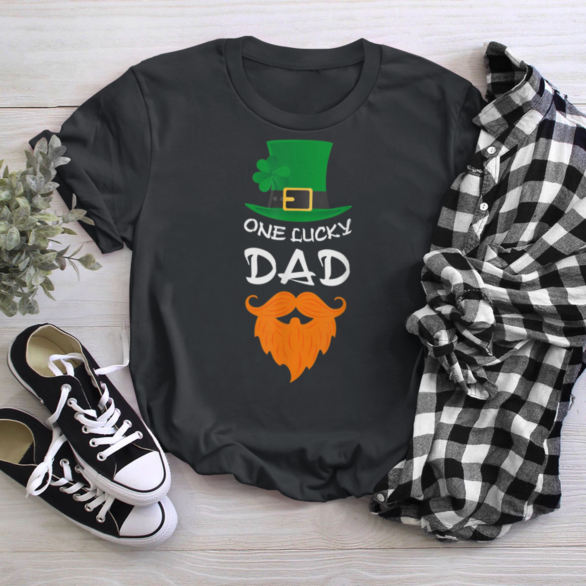 Mens One Lucky Dad Shirt Saint St.Patrick's Fathers t-shirt black