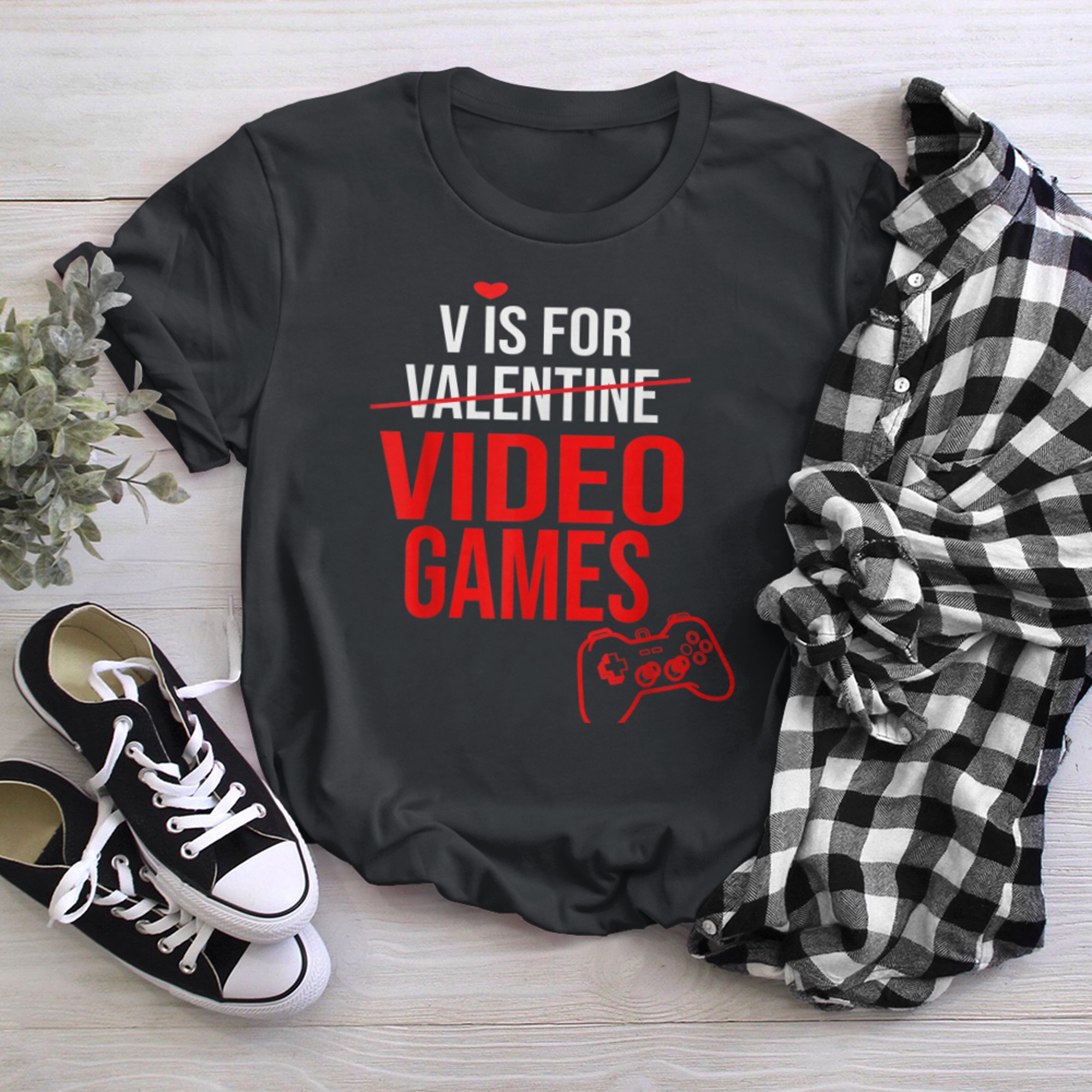 Mens V IS FOR VIDEO GAMES Valentines Day,Video Gamer lover men t-shirt black