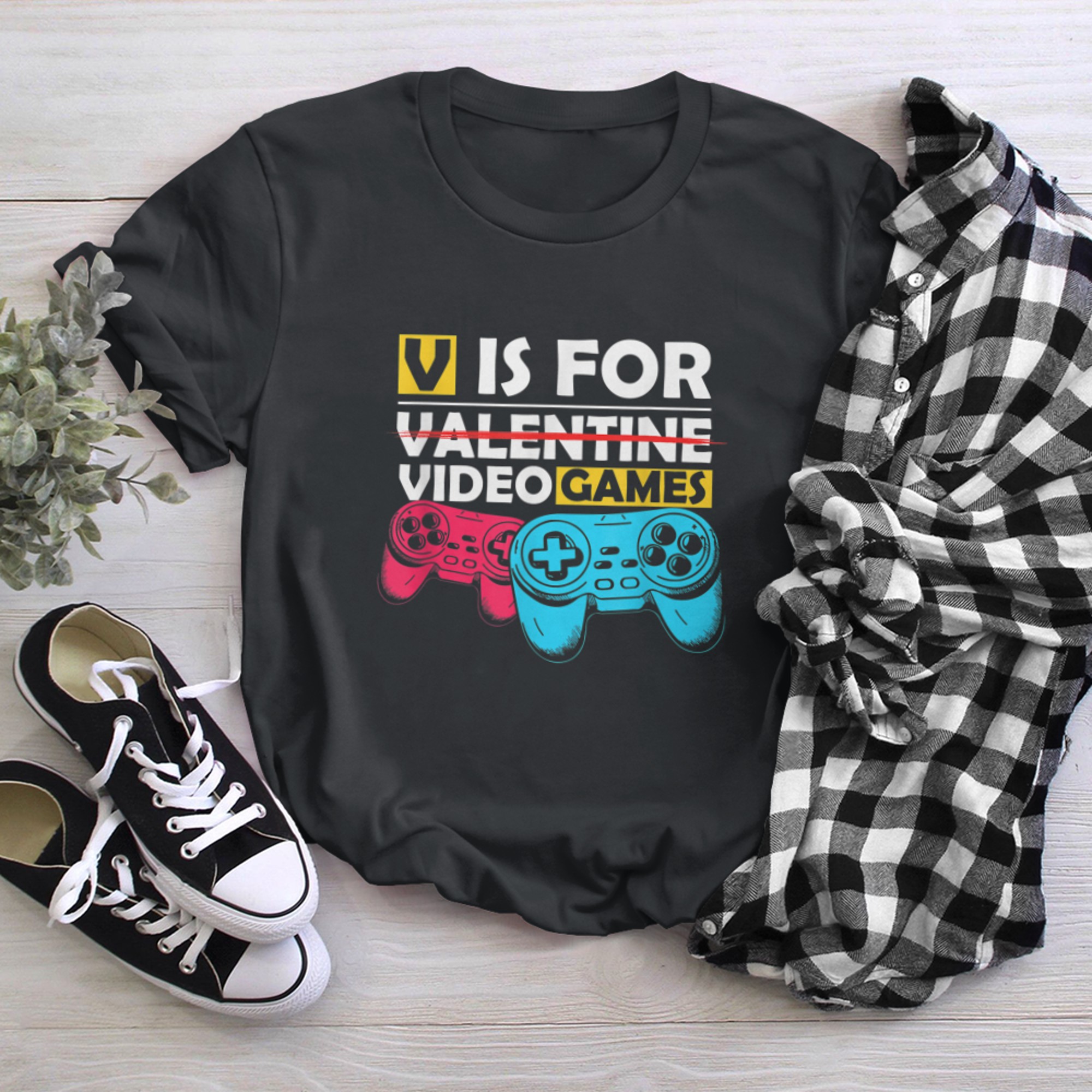 V Is For Video Games - Funny Valentine's Day t-shirt black