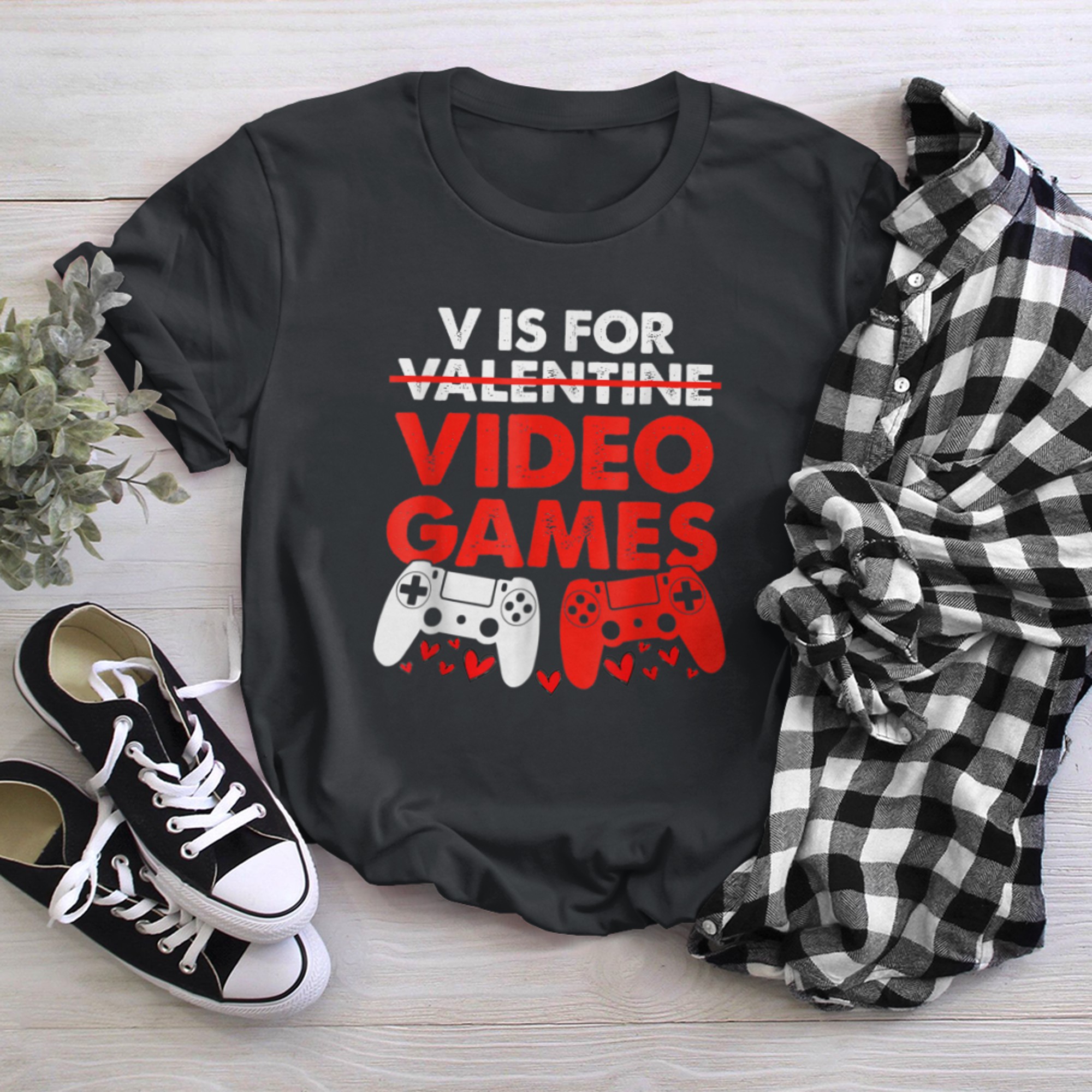 V Is For Video Games Boy Men Funny Valentines Day t-shirt black