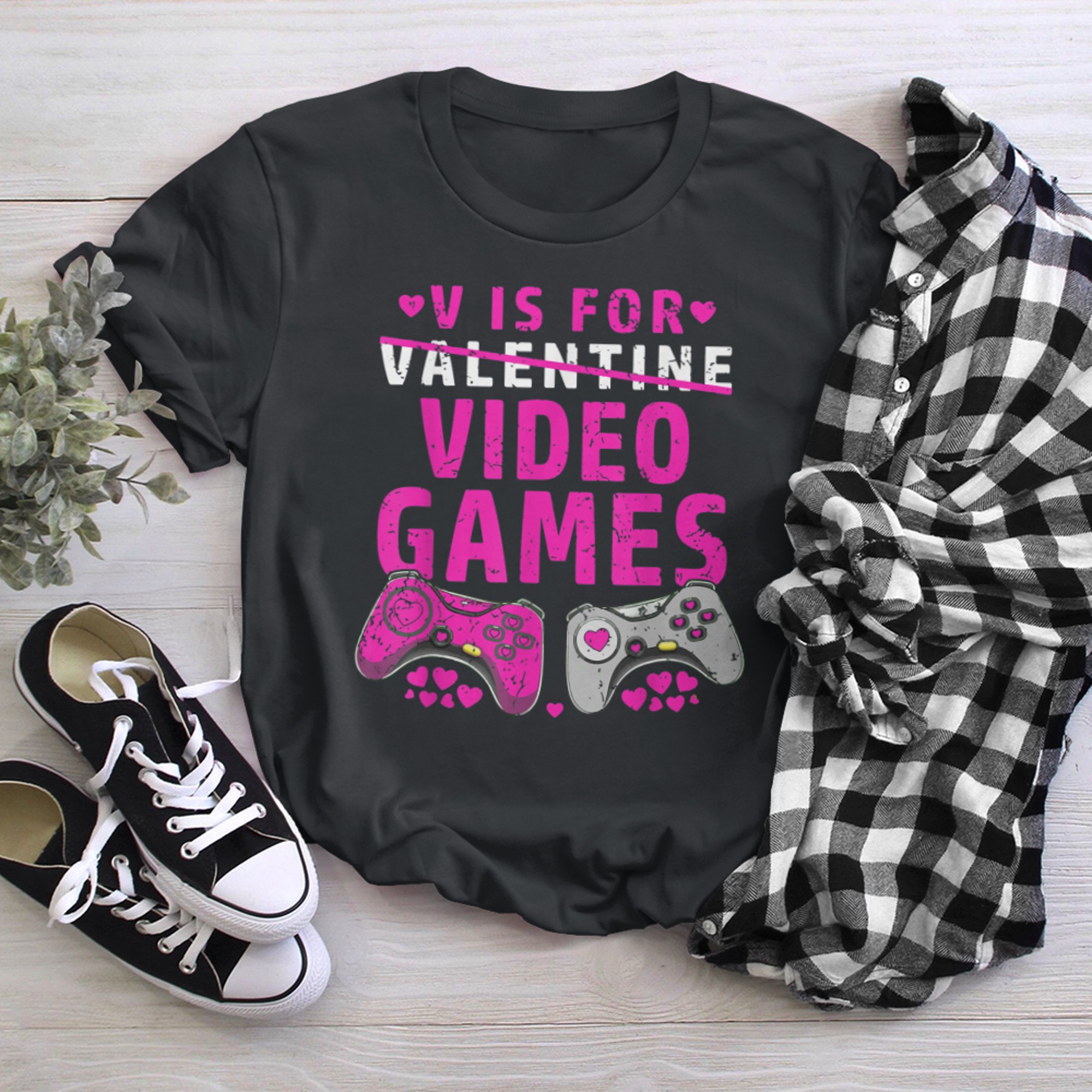 V Is For Video Games Funny Gamer Kids Boys Valentines Day (20) t-shirt black