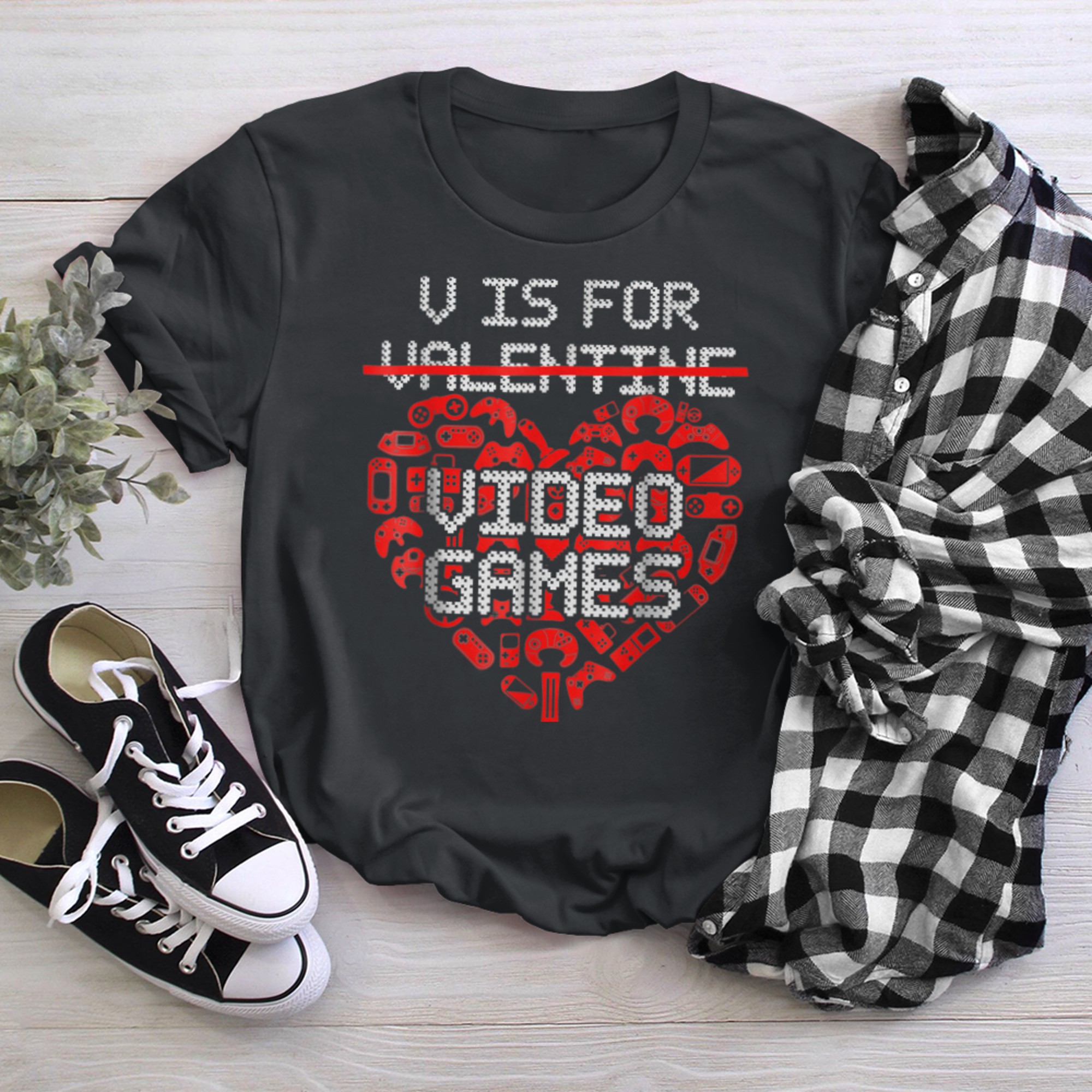 V Is For Video Games Funny Gamer Kids Boys Valentines Day (47) t-shirt black