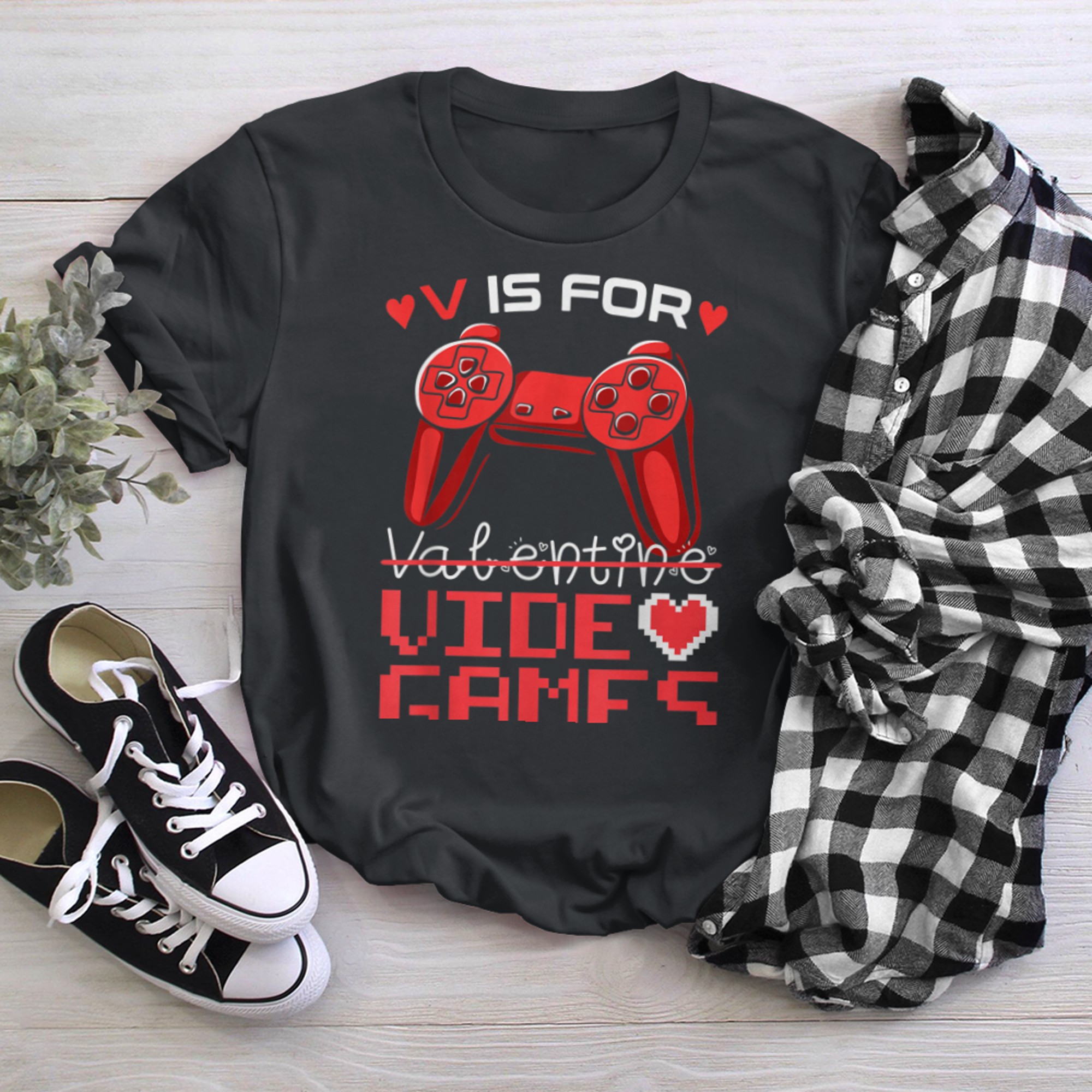 V Is For Video Games Funny Gamer Valentines Day (3) t-shirt black