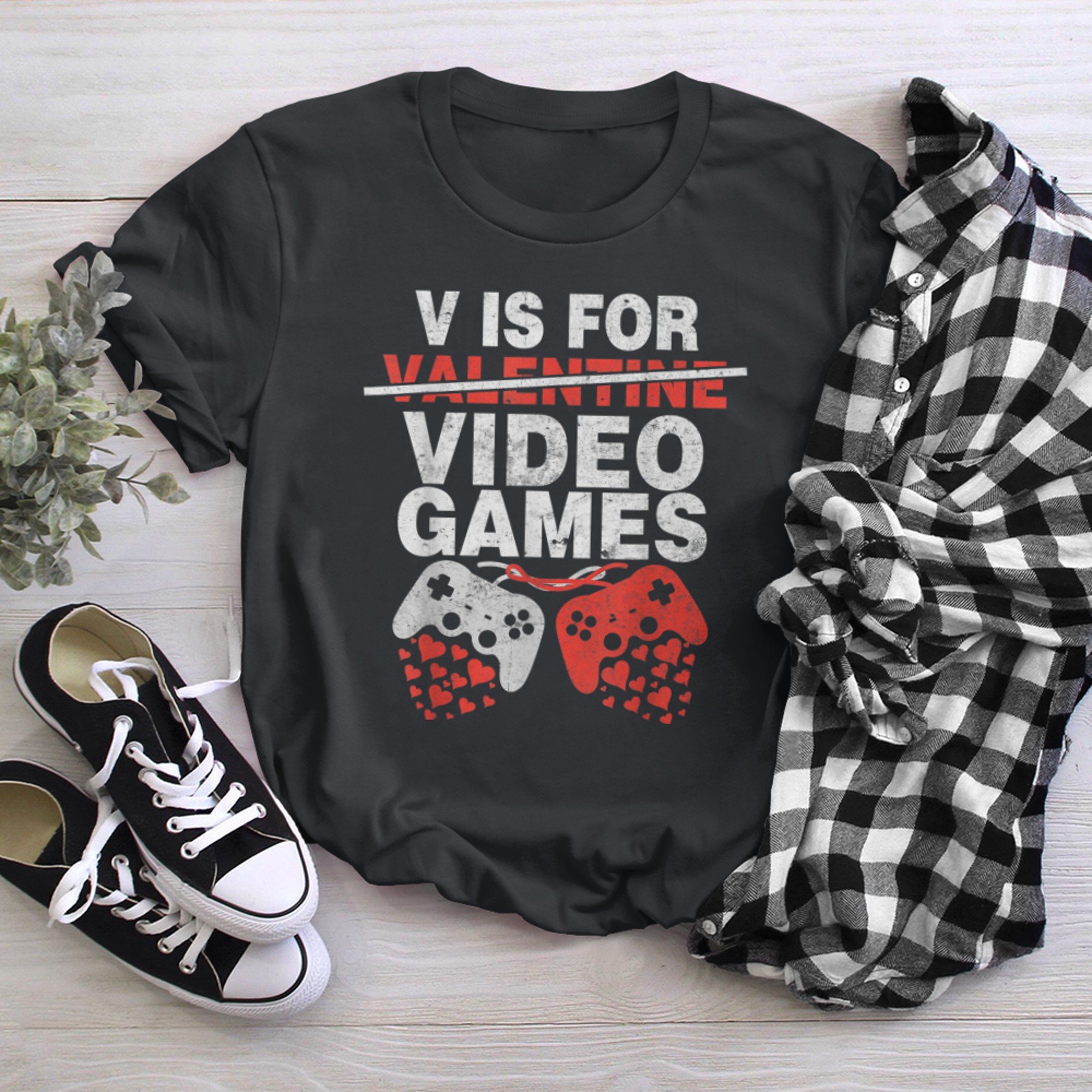 V Is For Video Games Funny Retro Valentine Day Gamer Boy Men t-shirt black