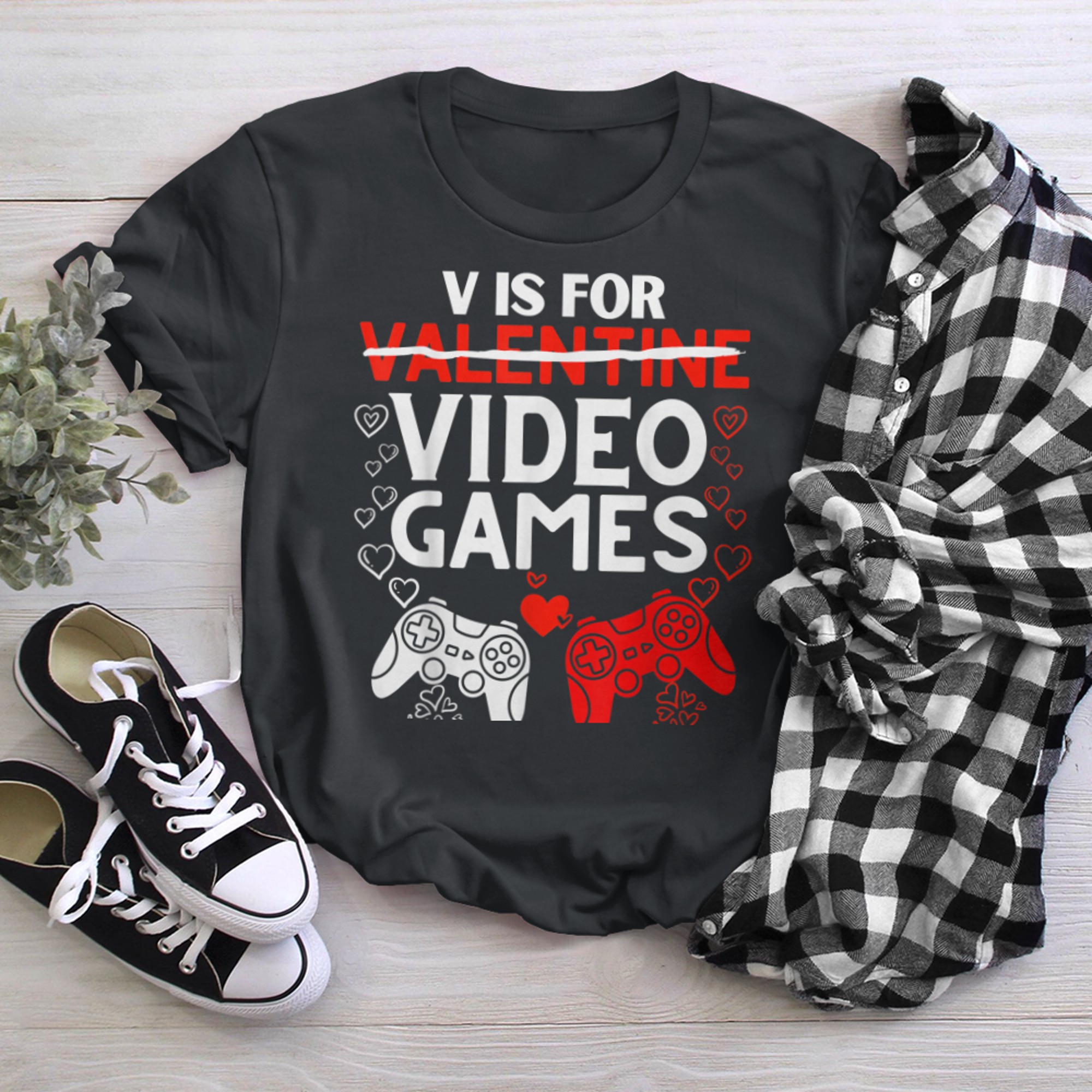 V Is For Video Games Funny Valentines Day Boy Men Girl Gamer t-shirt black