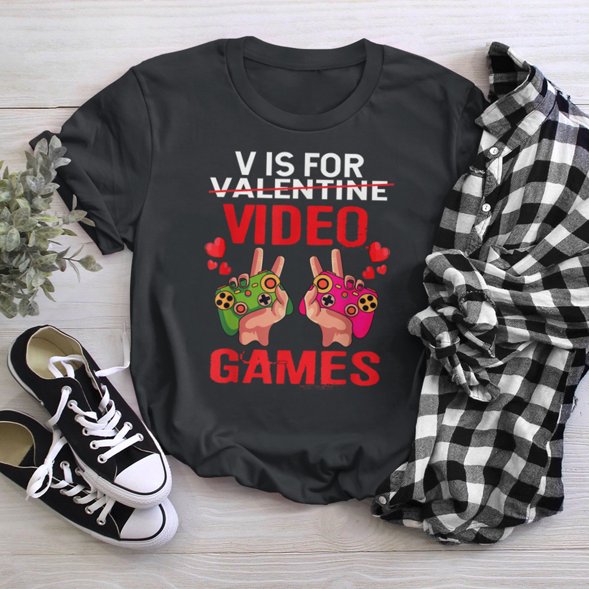 V Is For Video Games Funny Valentines Day Gamer Boy Girl (1) t-shirt black