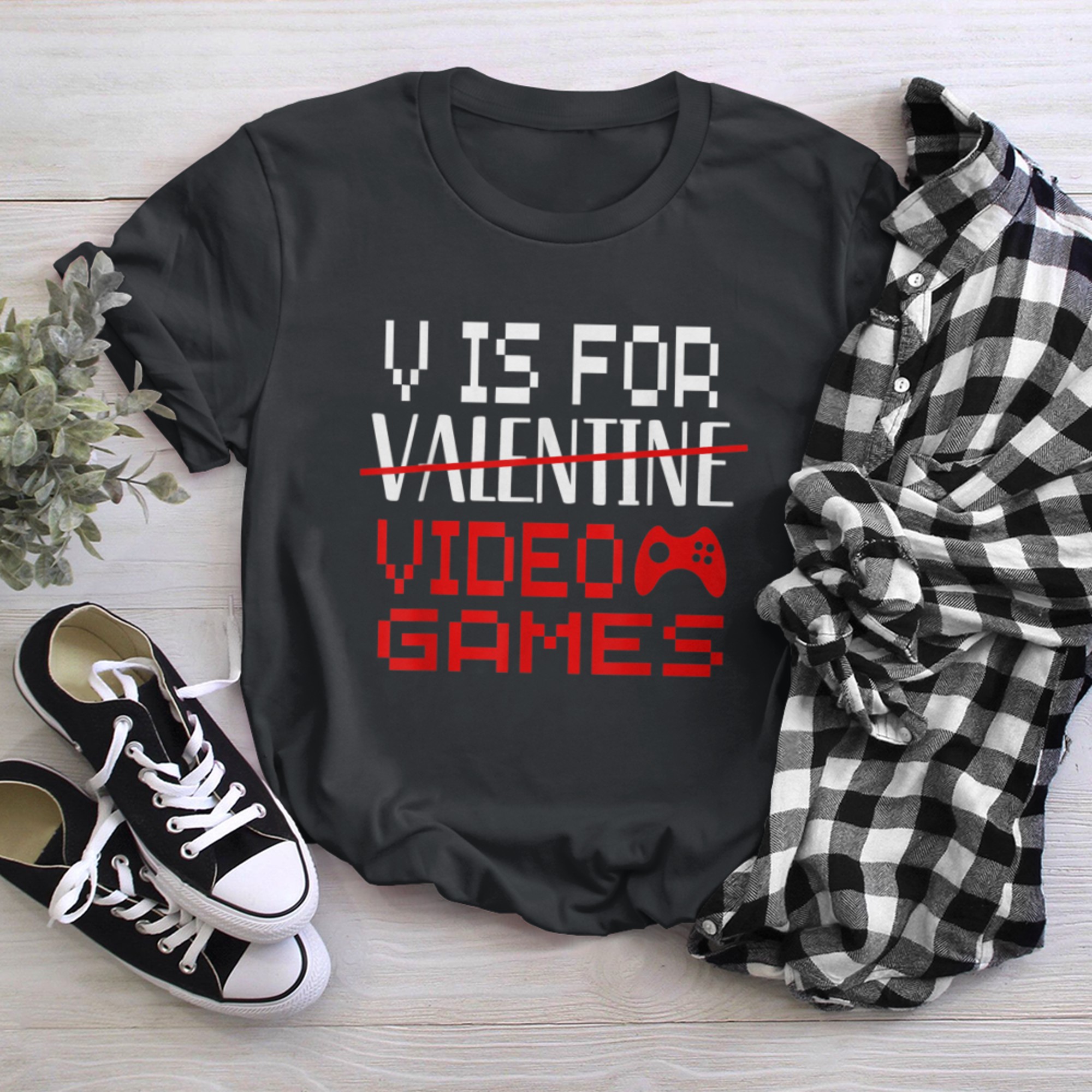 V Is For Video Games Funny Valentines Day Gamer Boy Girls (3) t-shirt black