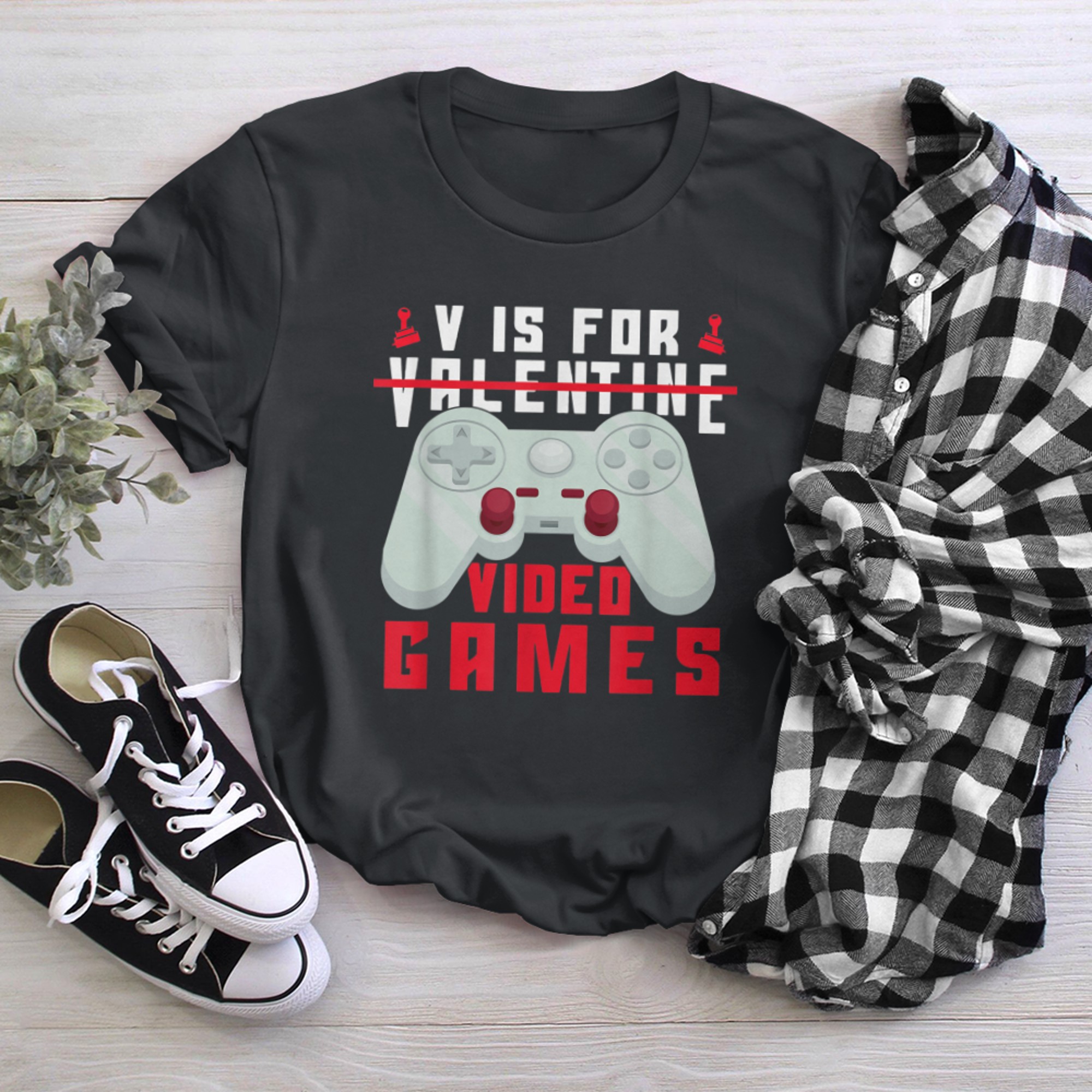 V Is For Video Games Funny Valentines Day Gamer Boy Men - 2023-09-16T114050.460 t-shirt black