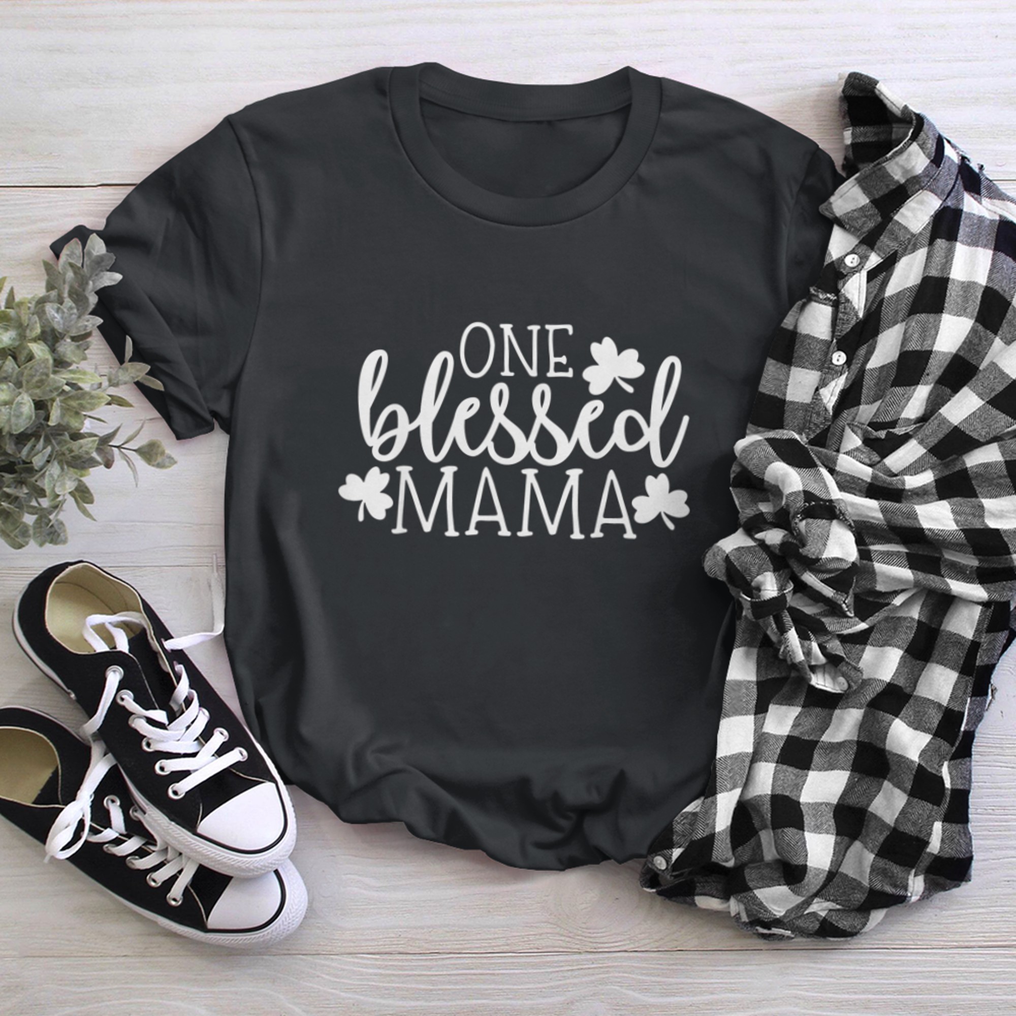 One Blessed Mama Lucky Mama Shamrock St Patrick's Day t-shirt black