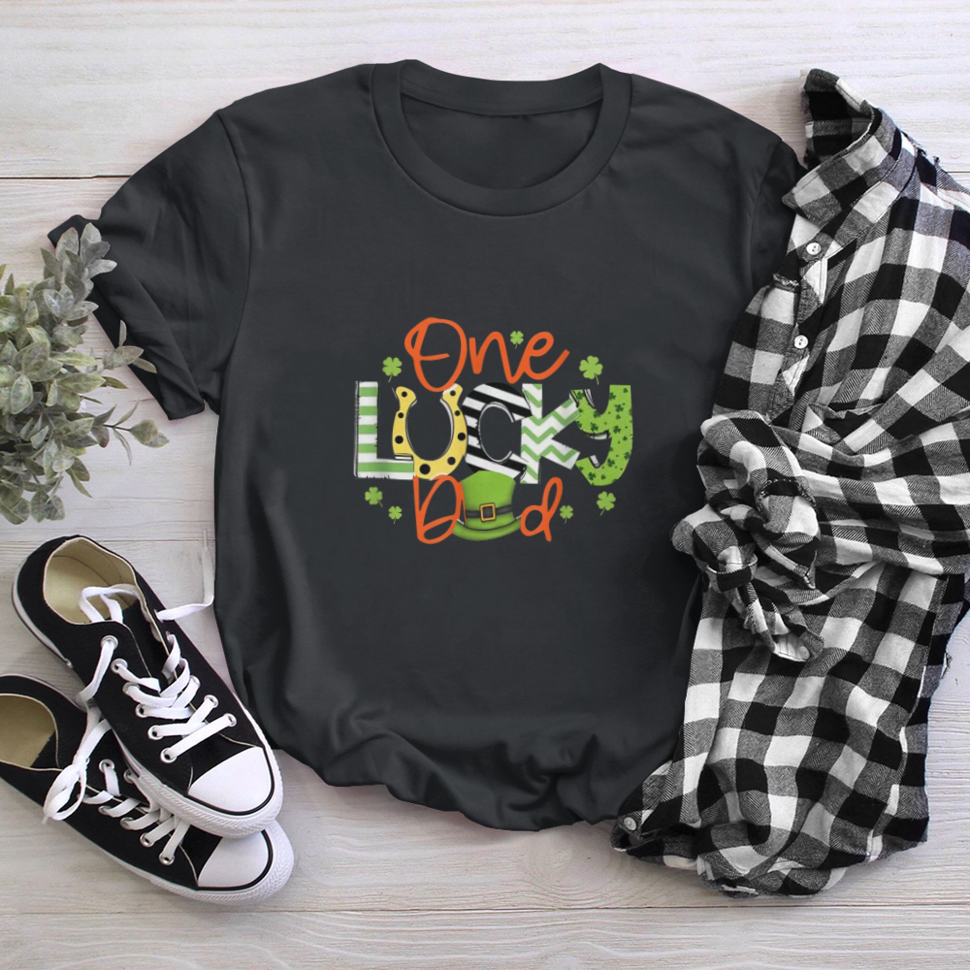 One Lucky Dad Saint Patrick's Day Shamrock Irish t-shirt black