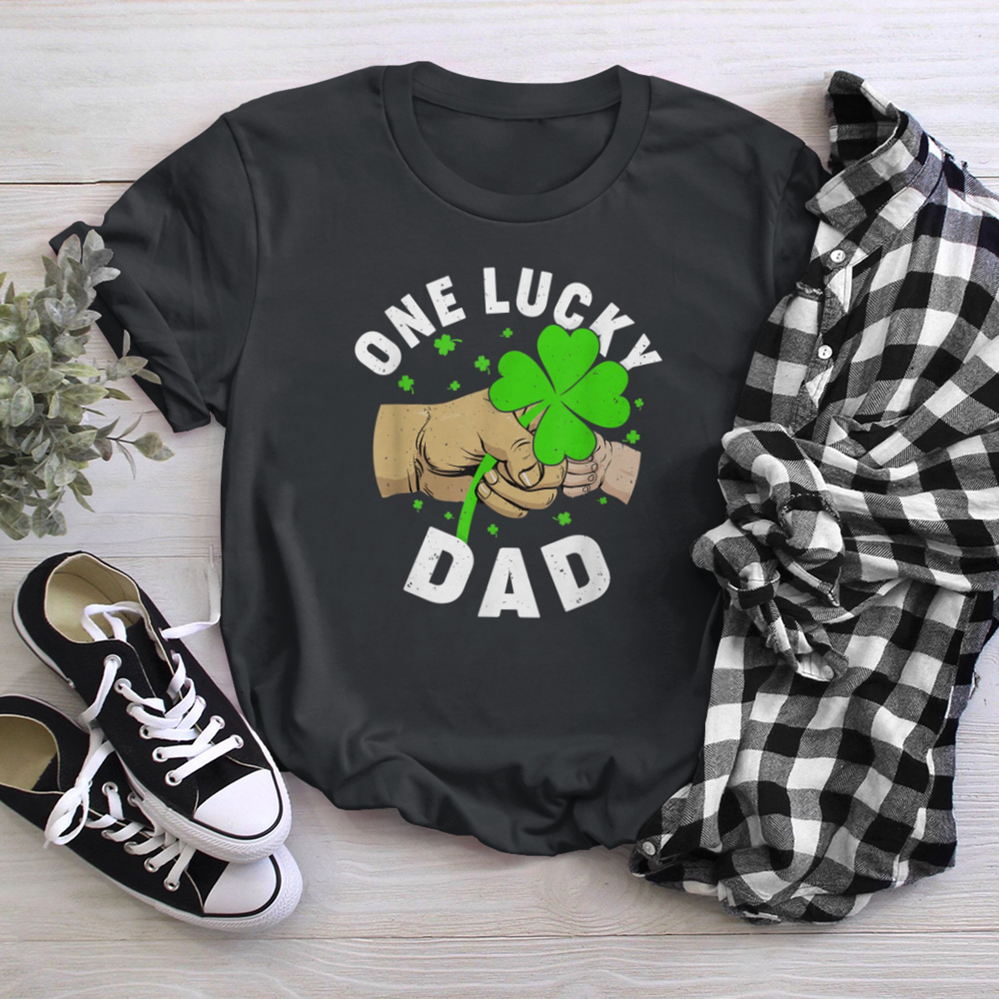 One Lucky Dad Shamrock Sunset Irish St Patricks Day t-shirt black