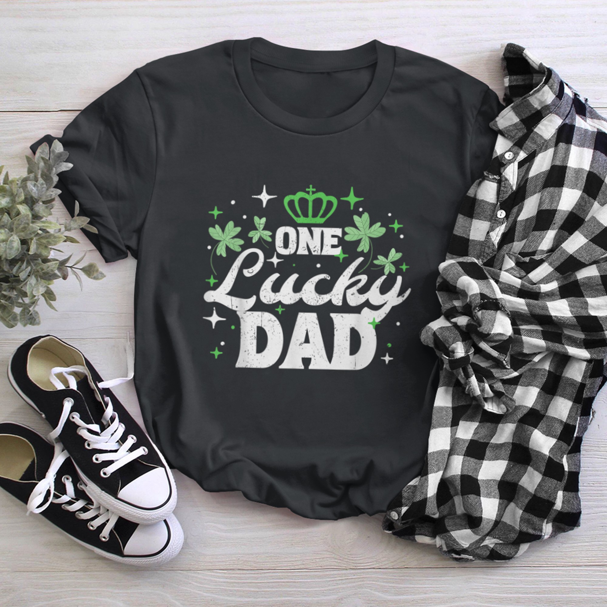 One Lucky dad St Patricks Day Vintage 70s t-shirt black