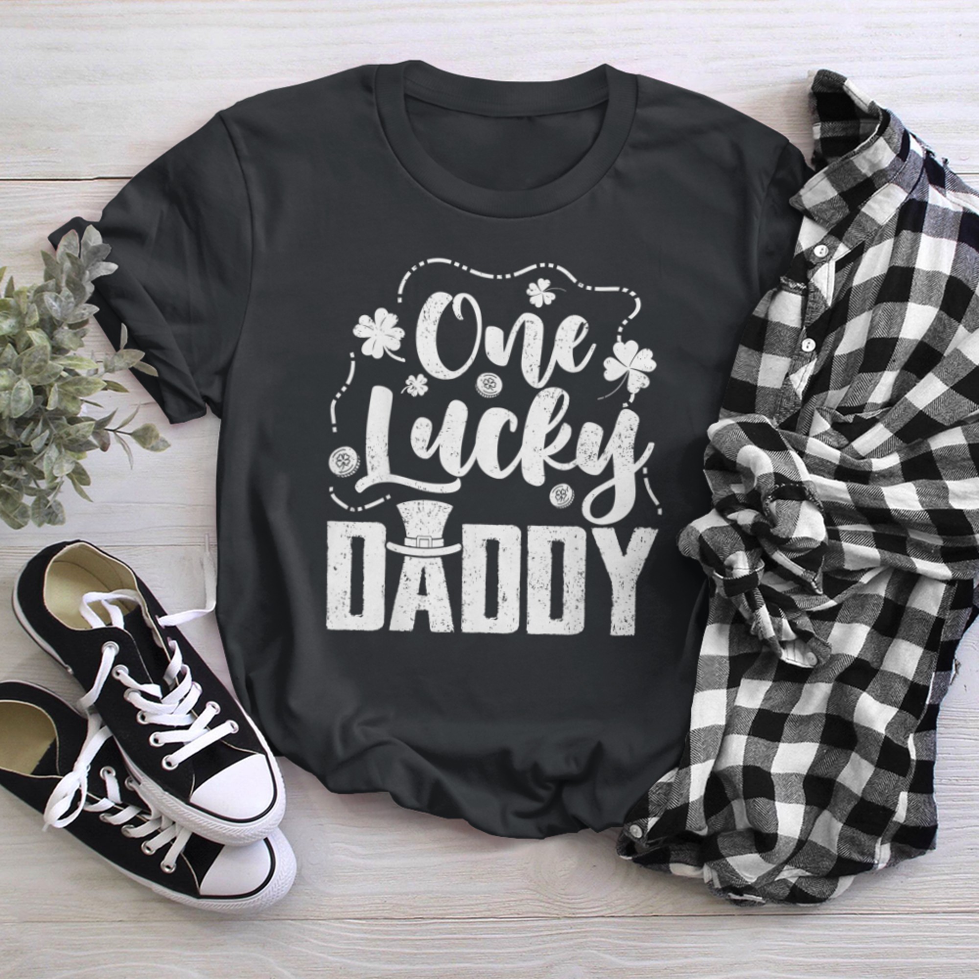 One Lucky Daddy Family Matching Dad Papa St Patricks Day t-shirt black